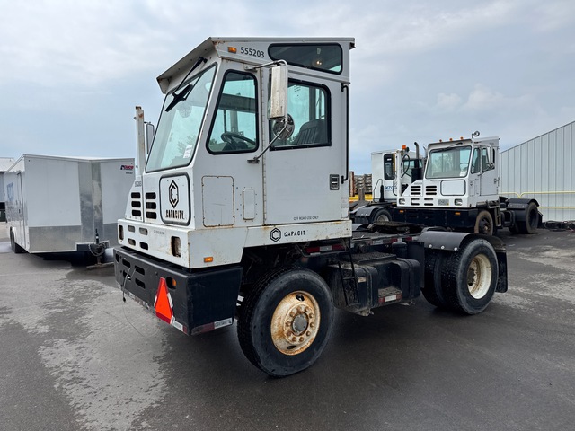 2006 Capacity 4x2 Spotter Truck