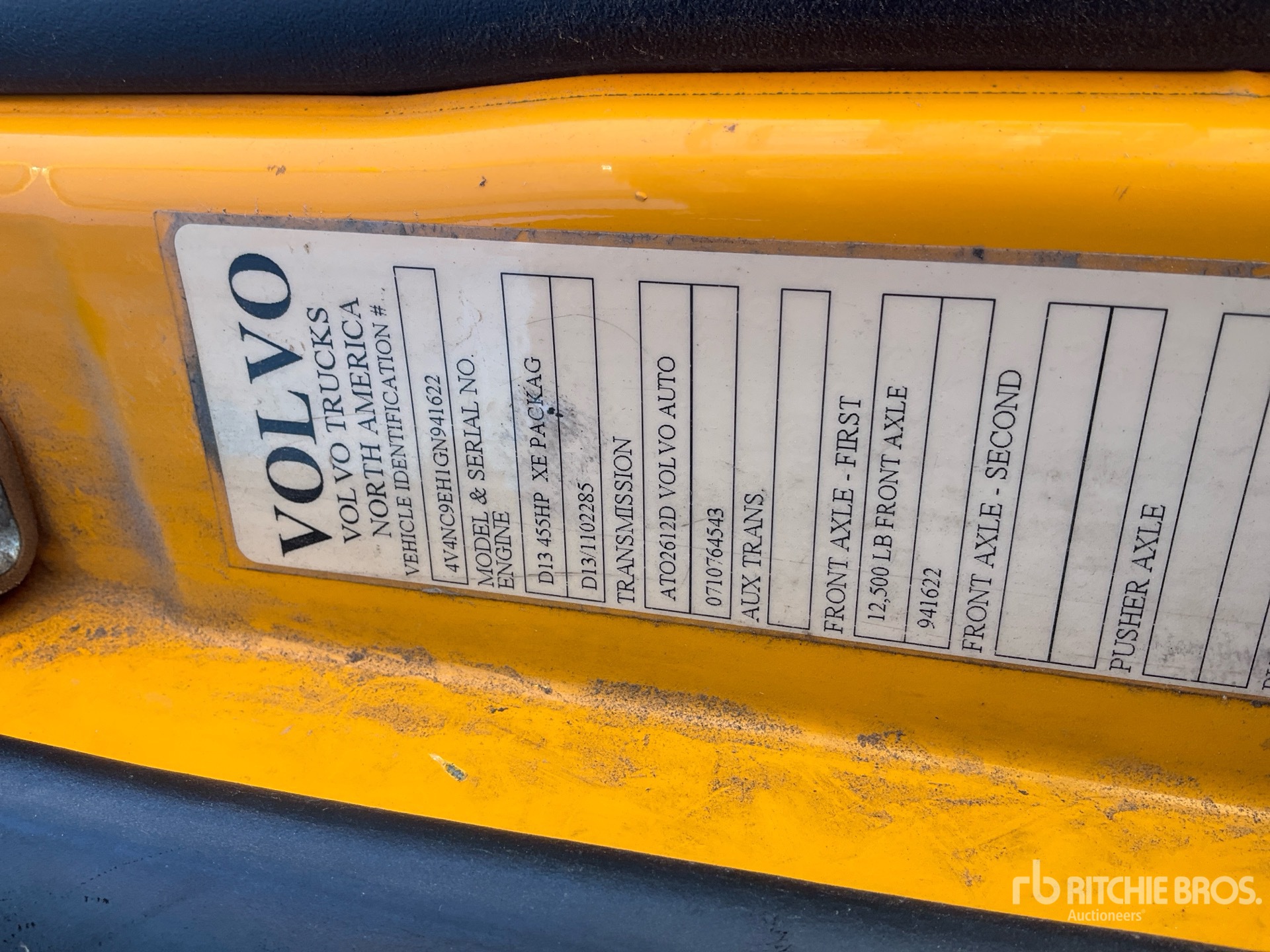 Photo of a 2016 Volvo VNL64T670