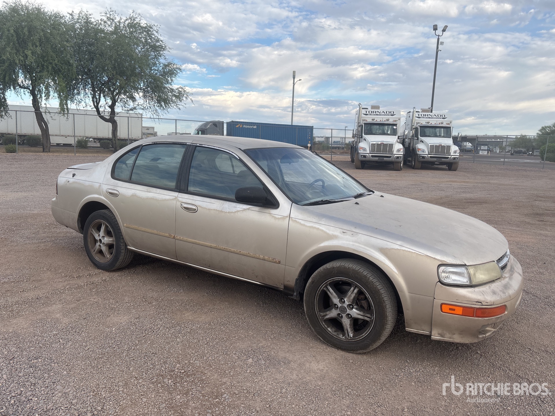 General Appearance with Picture, Right Front Corner