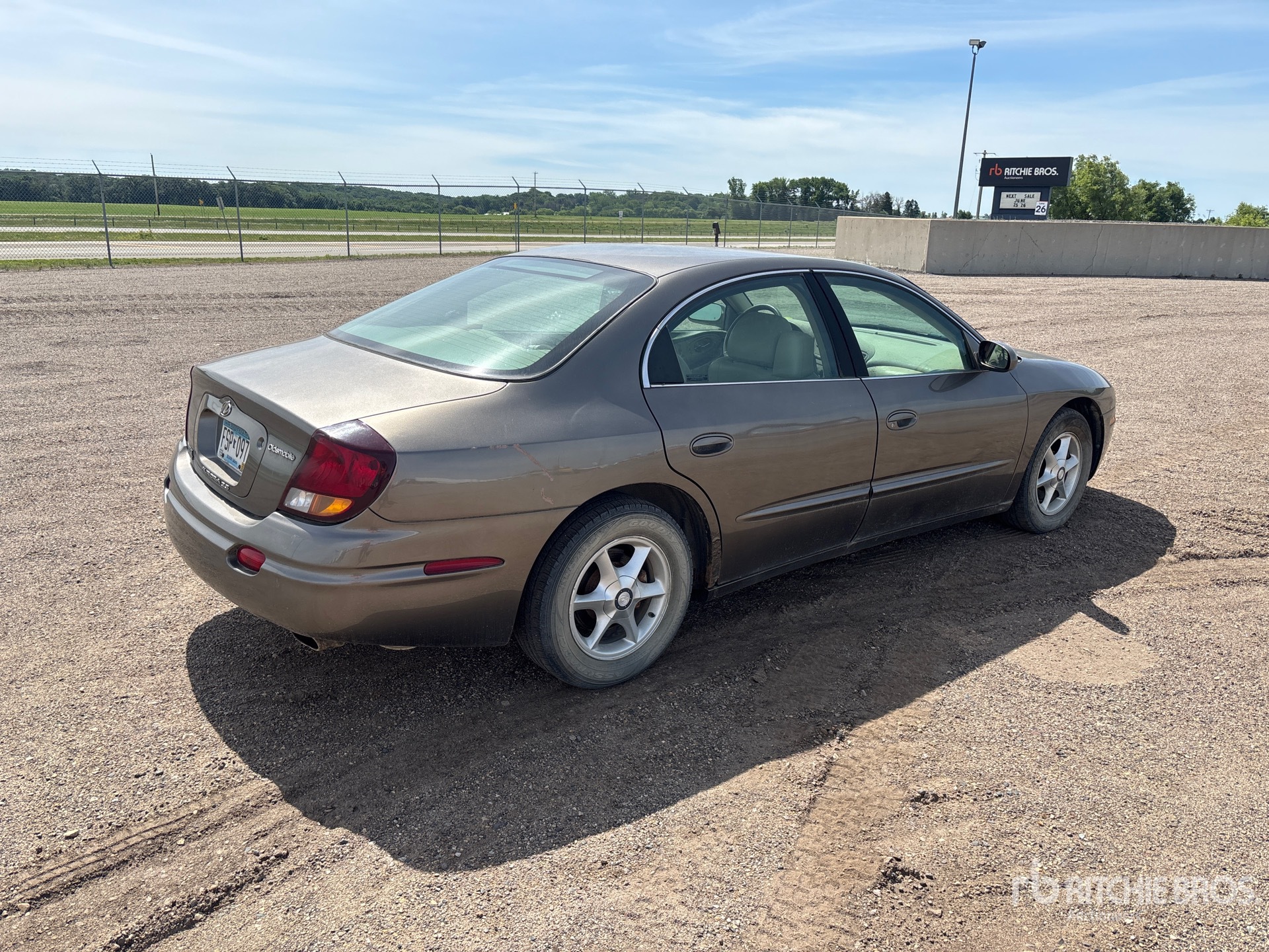 General Appearance with Picture, Right Rear Corner