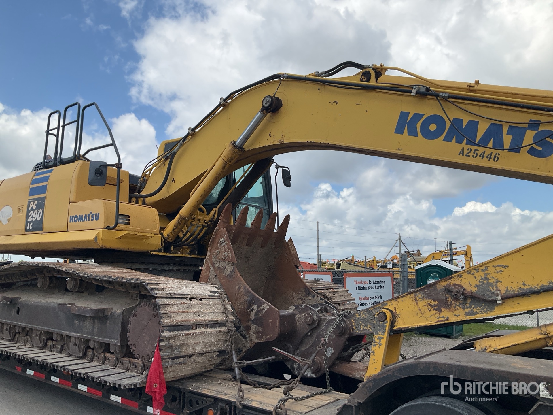 Photo of a 2013 Komatsu PC290-10