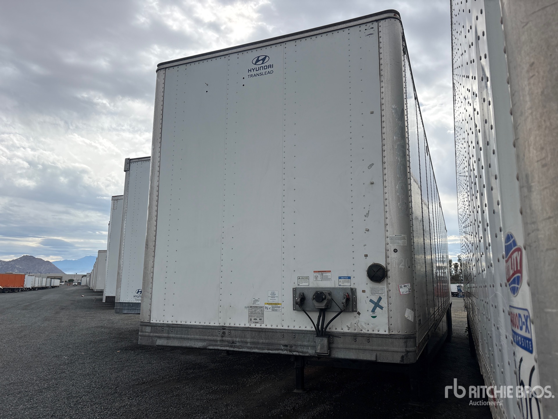 Photo of 2023 Hyundai VC2530152-AJS