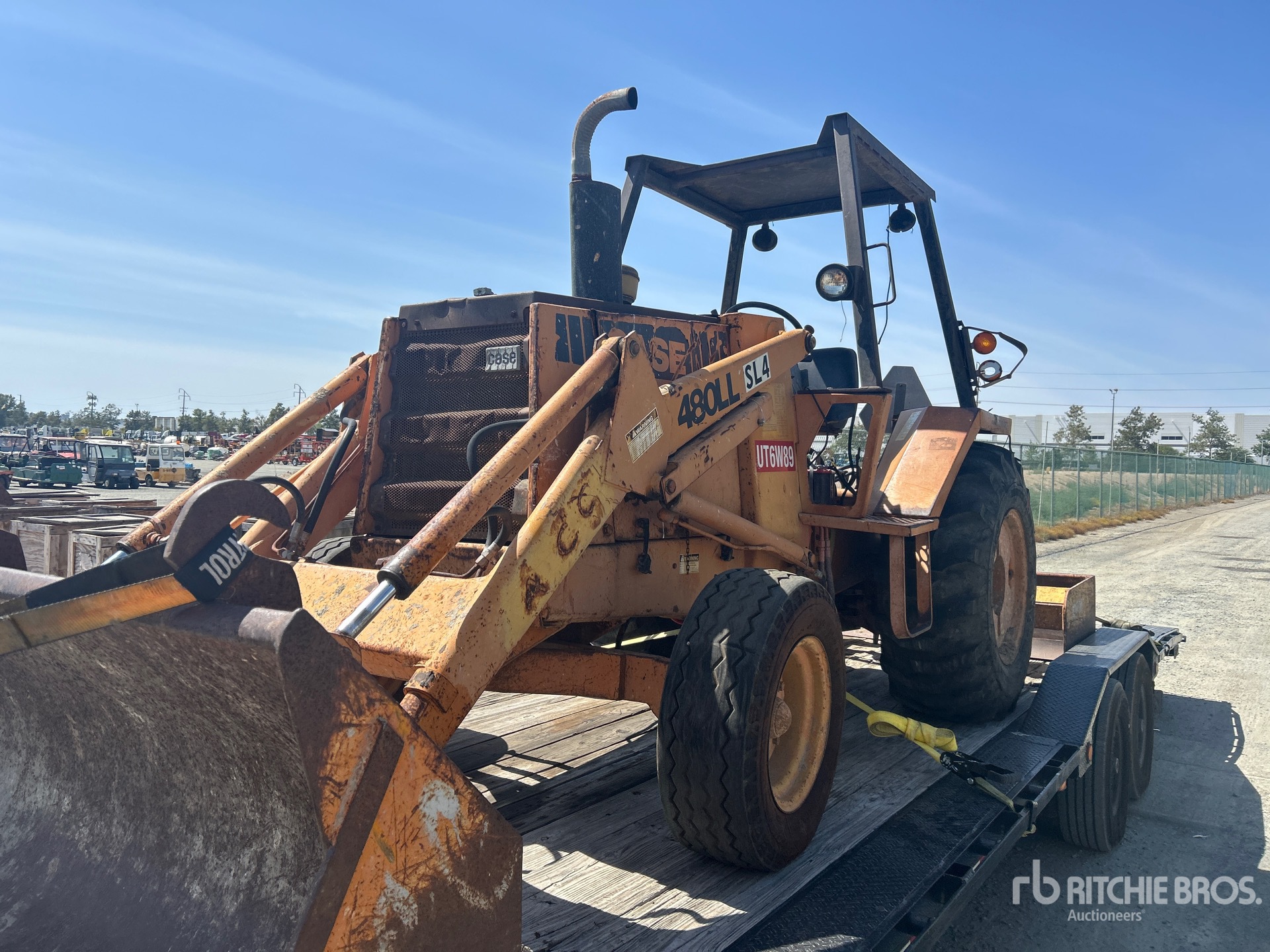 Photo of a  Case 480E LL