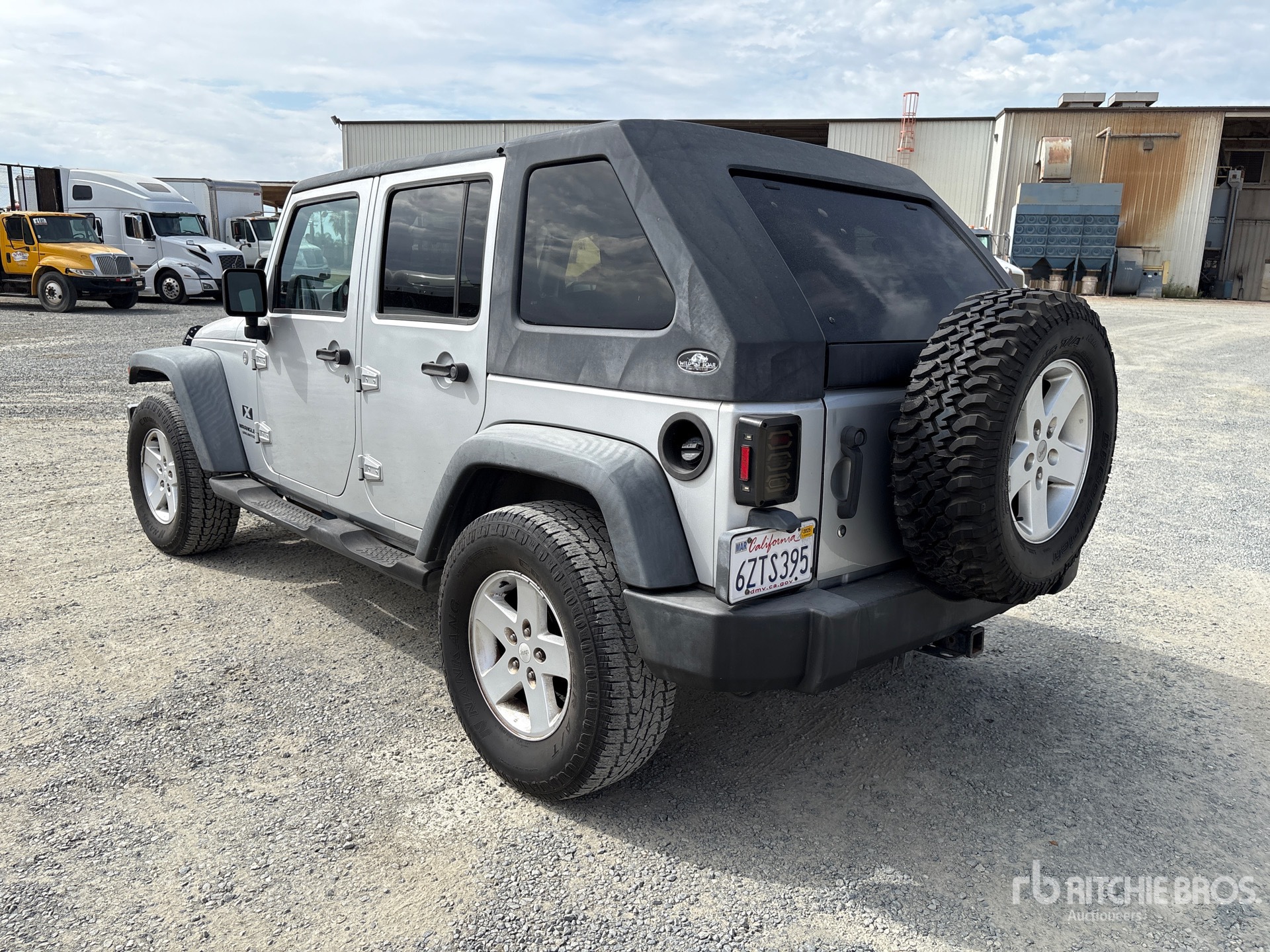 General Appearance with Picture, Left Rear Corner