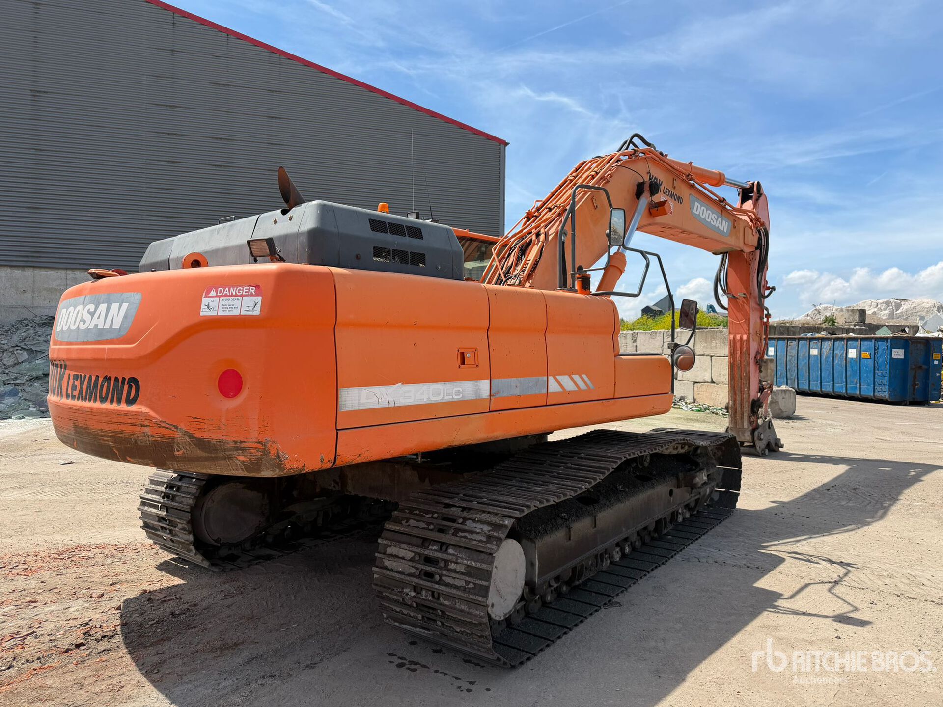 General Appearance with Picture, Right Rear Corner