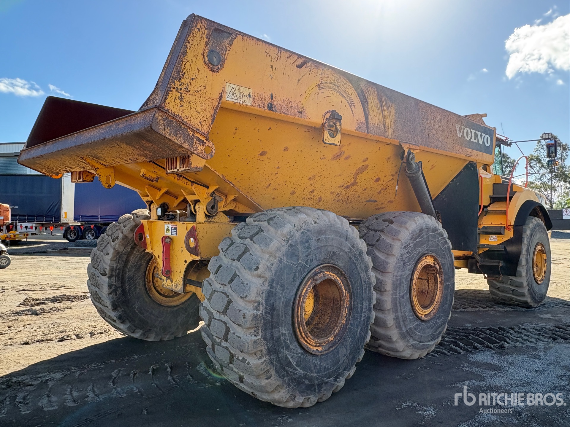 General Appearance with Picture, Right Rear Corner