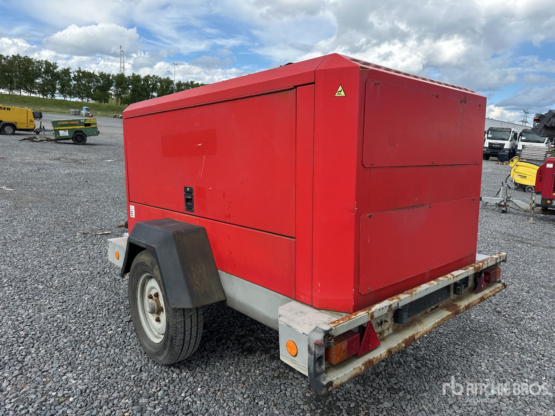 General Appearance with Picture, Right Rear Corner