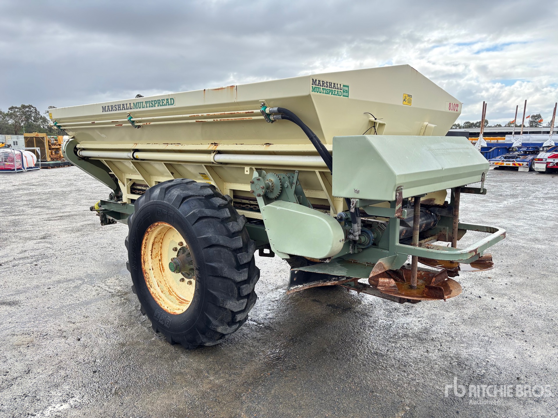 General Appearance with Picture, Right Rear Corner
