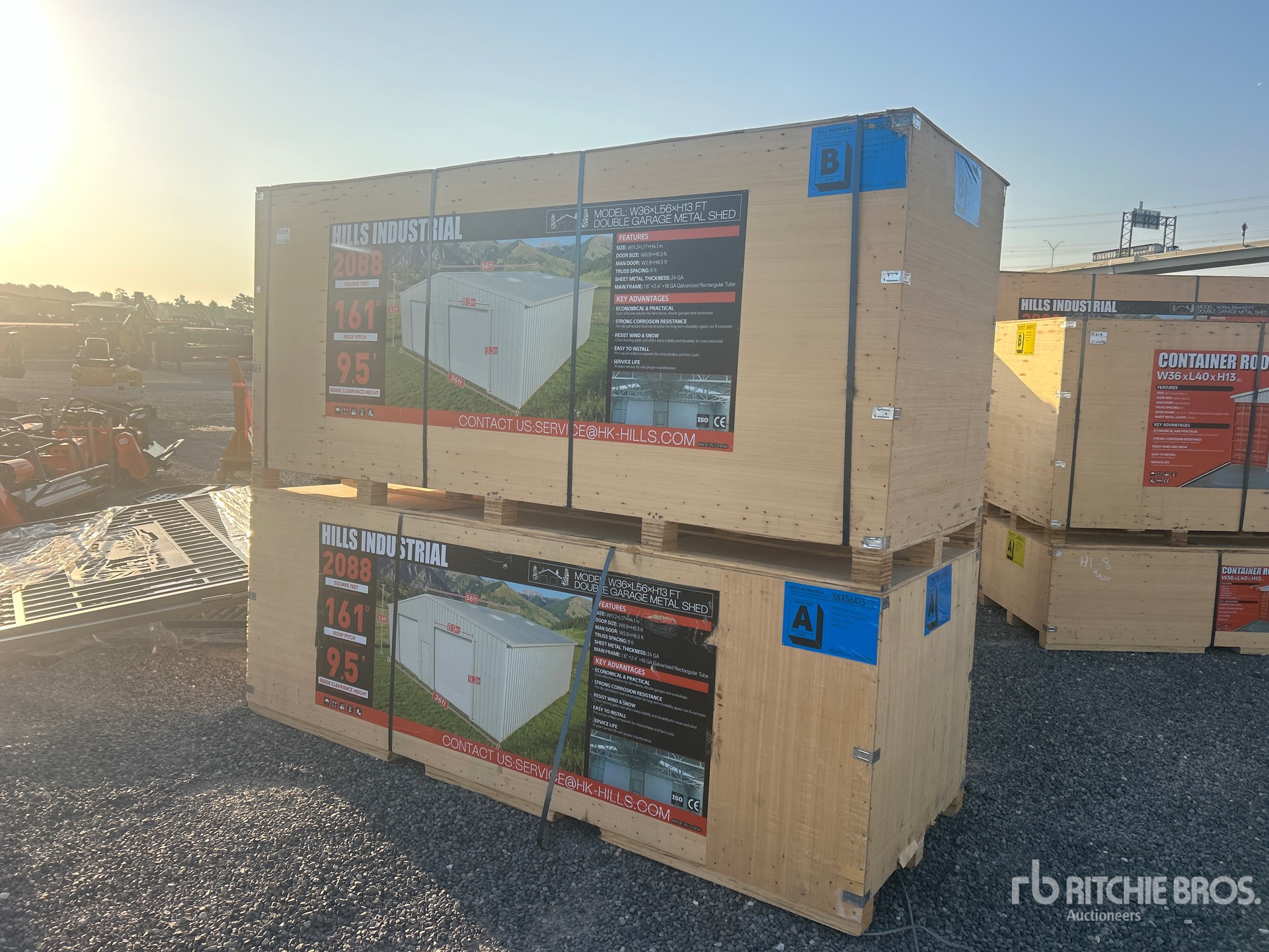 General Appearance with Bild, Ecke vorne links