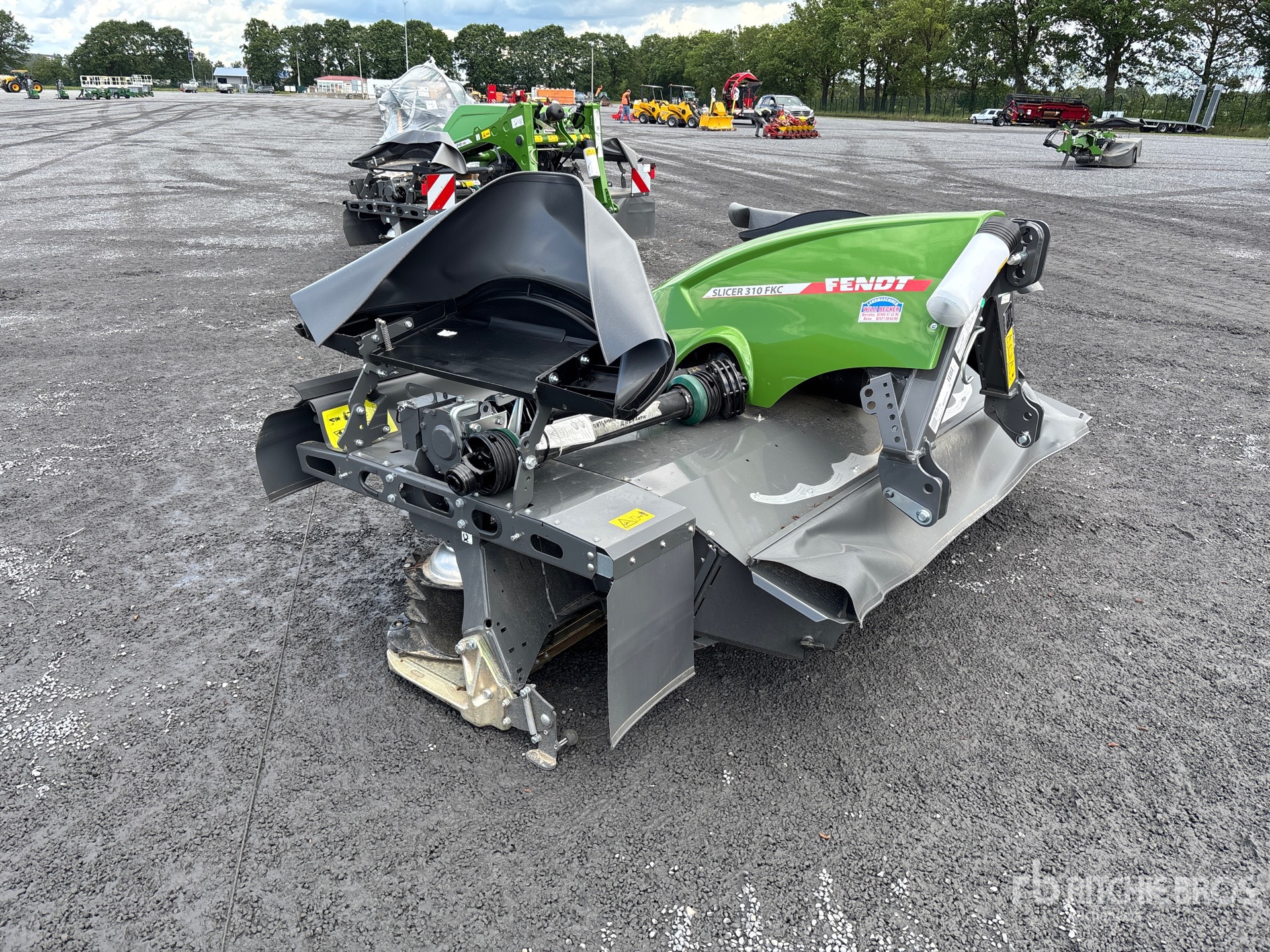 General Appearance with Picture, Right Front Corner