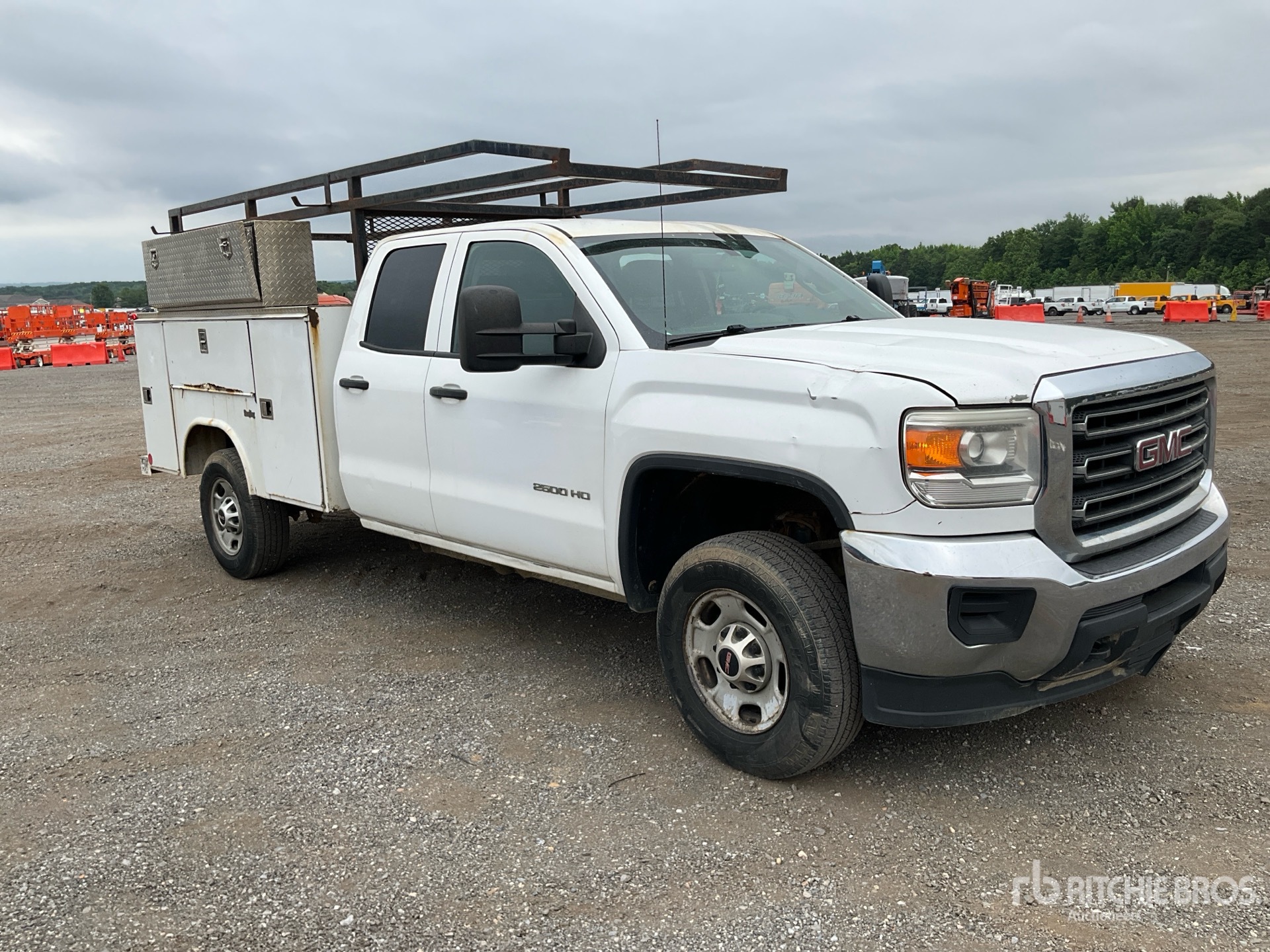 General Appearance with Picture, Right Front Corner
