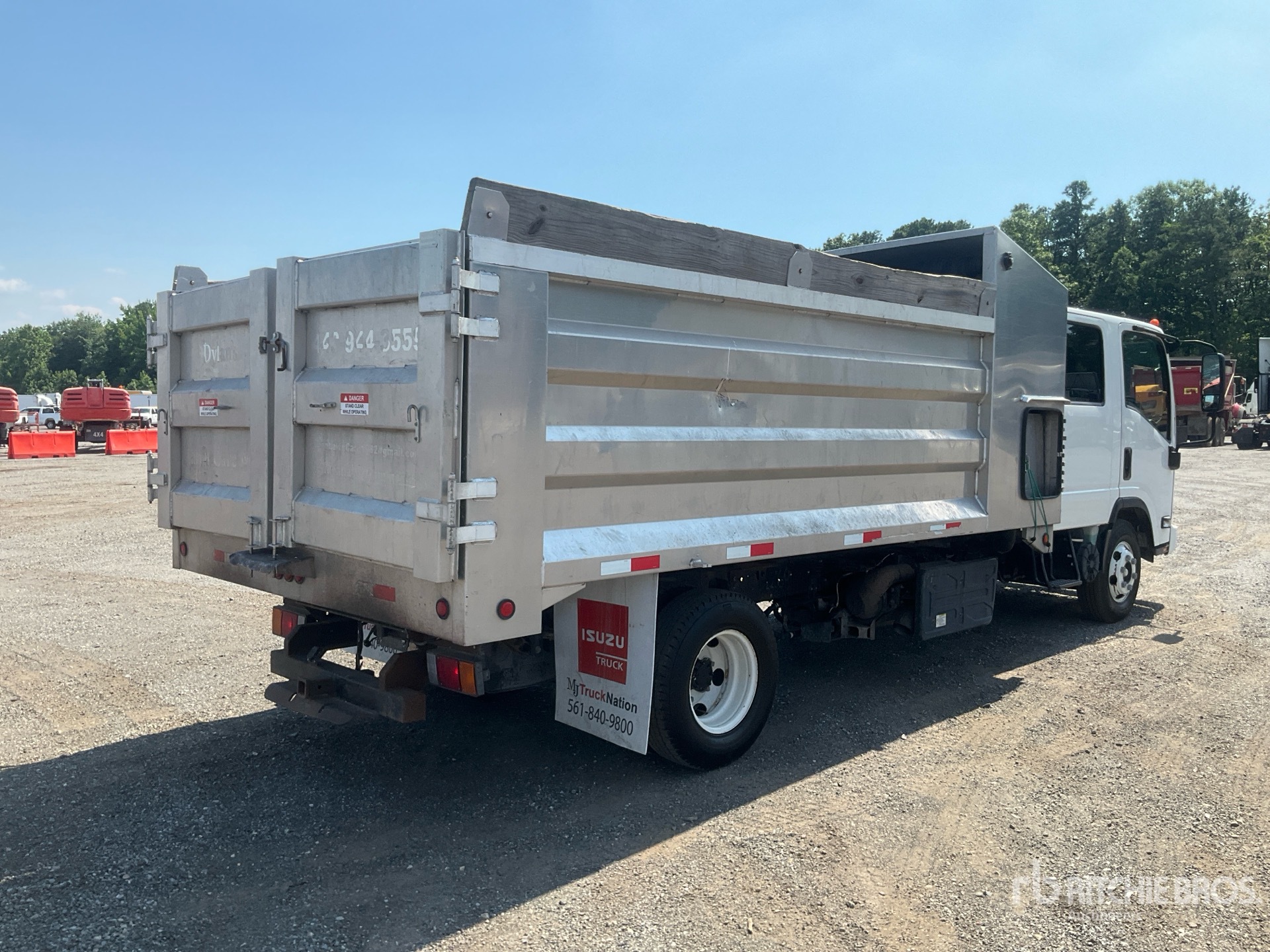 2022 Isuzu NPR