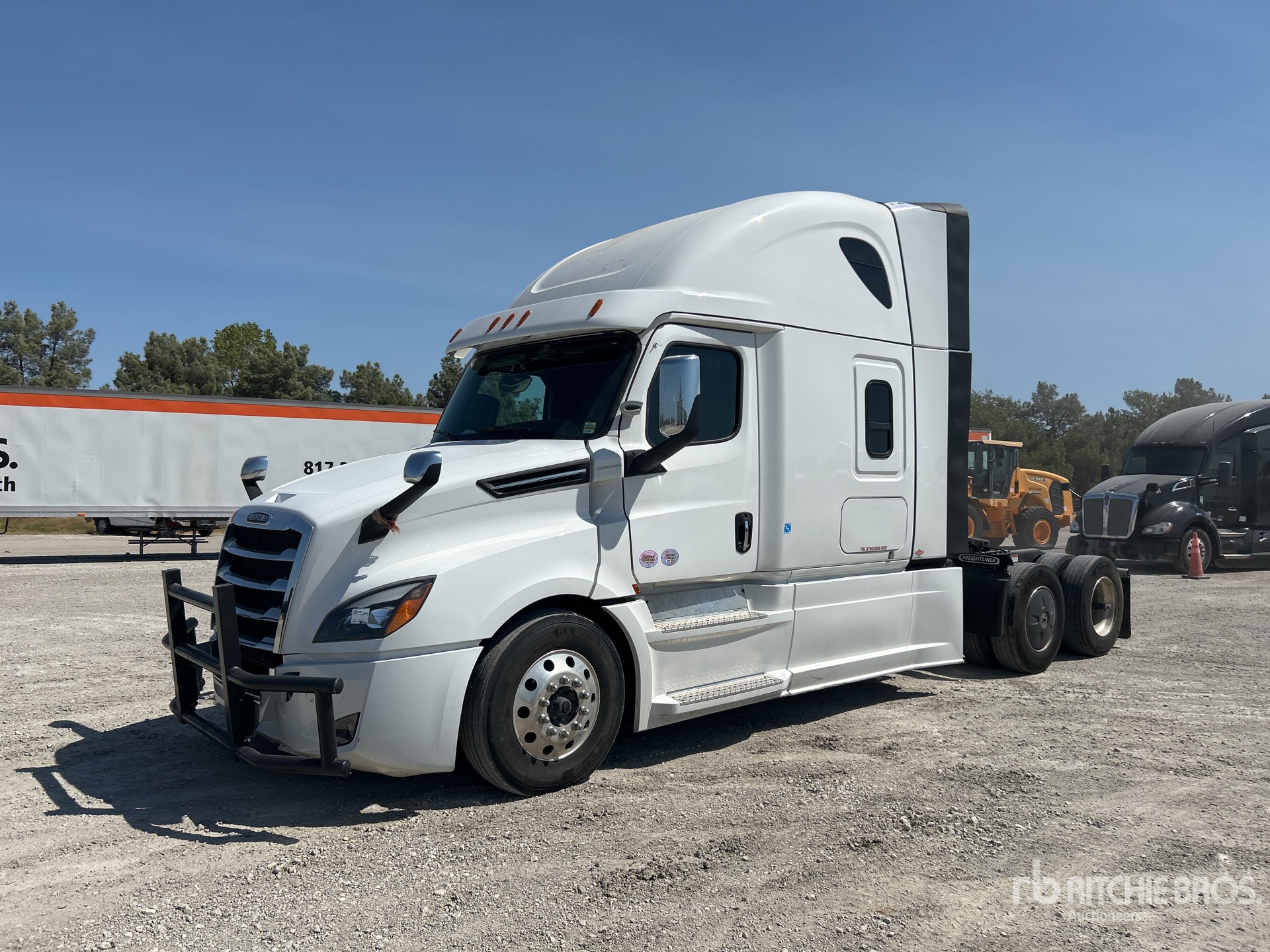 2025 Freightliner CASCADIA 126