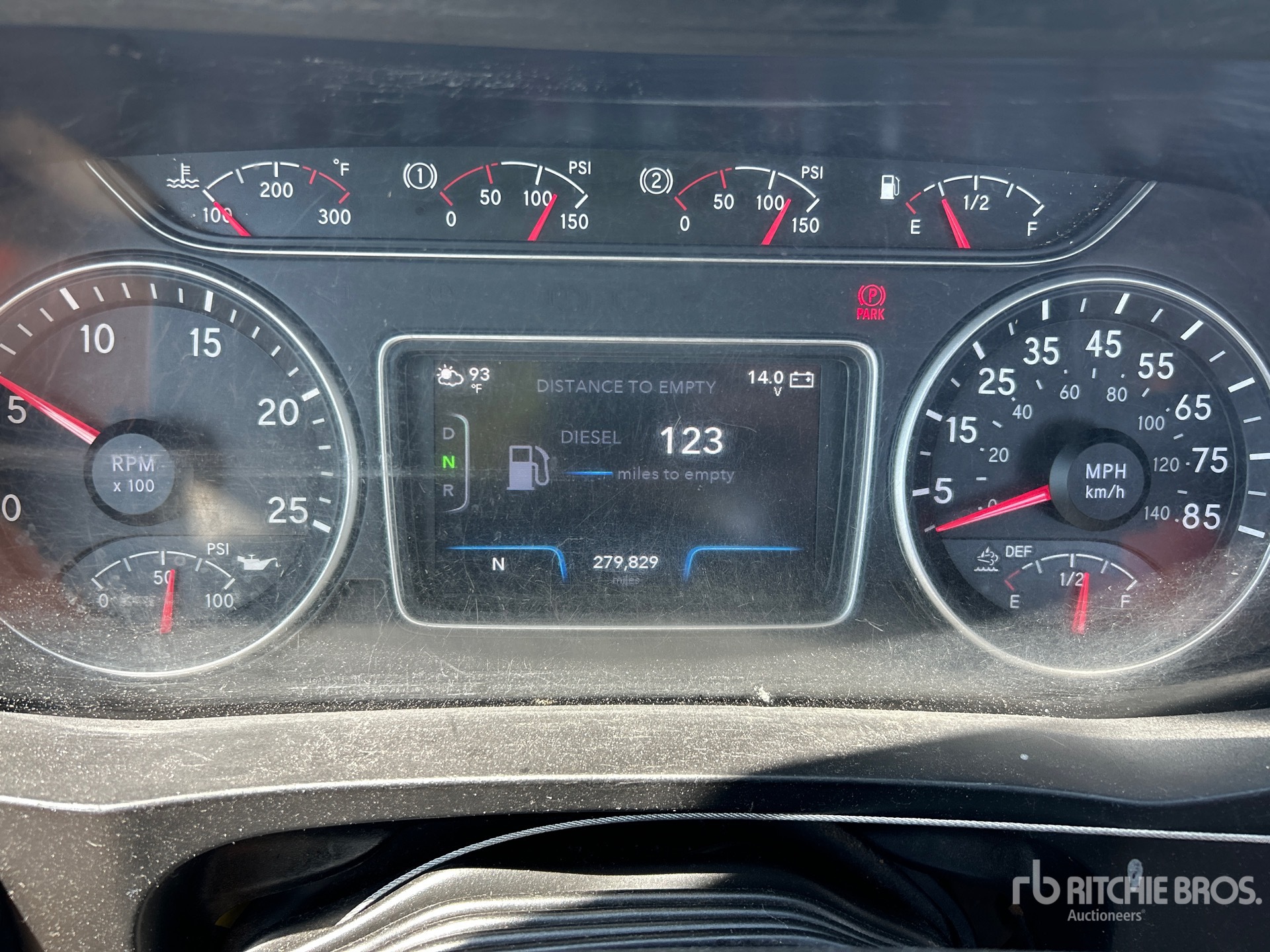 2021 International LT625
