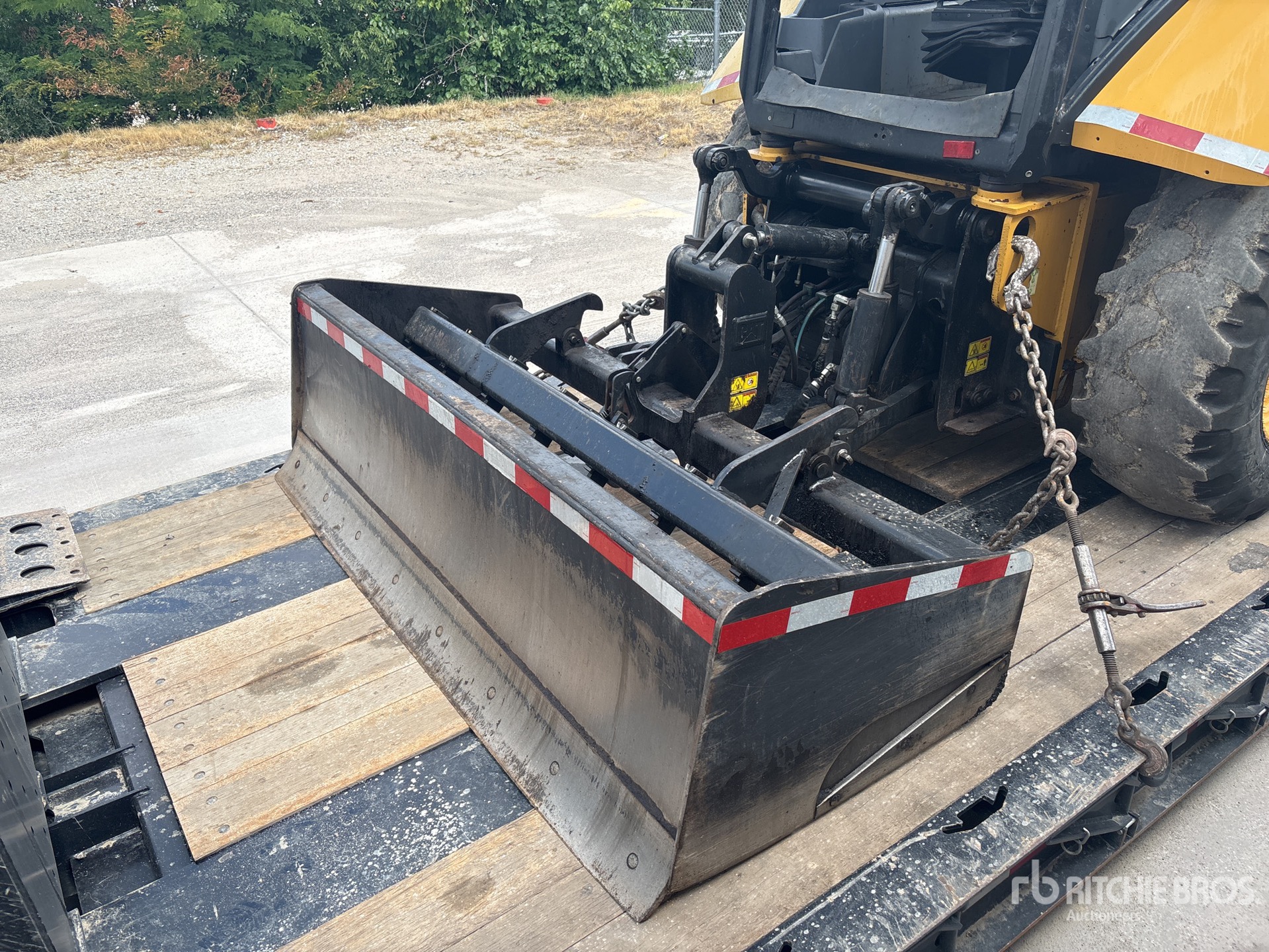 Photo of a 2021 Caterpillar 415 IL