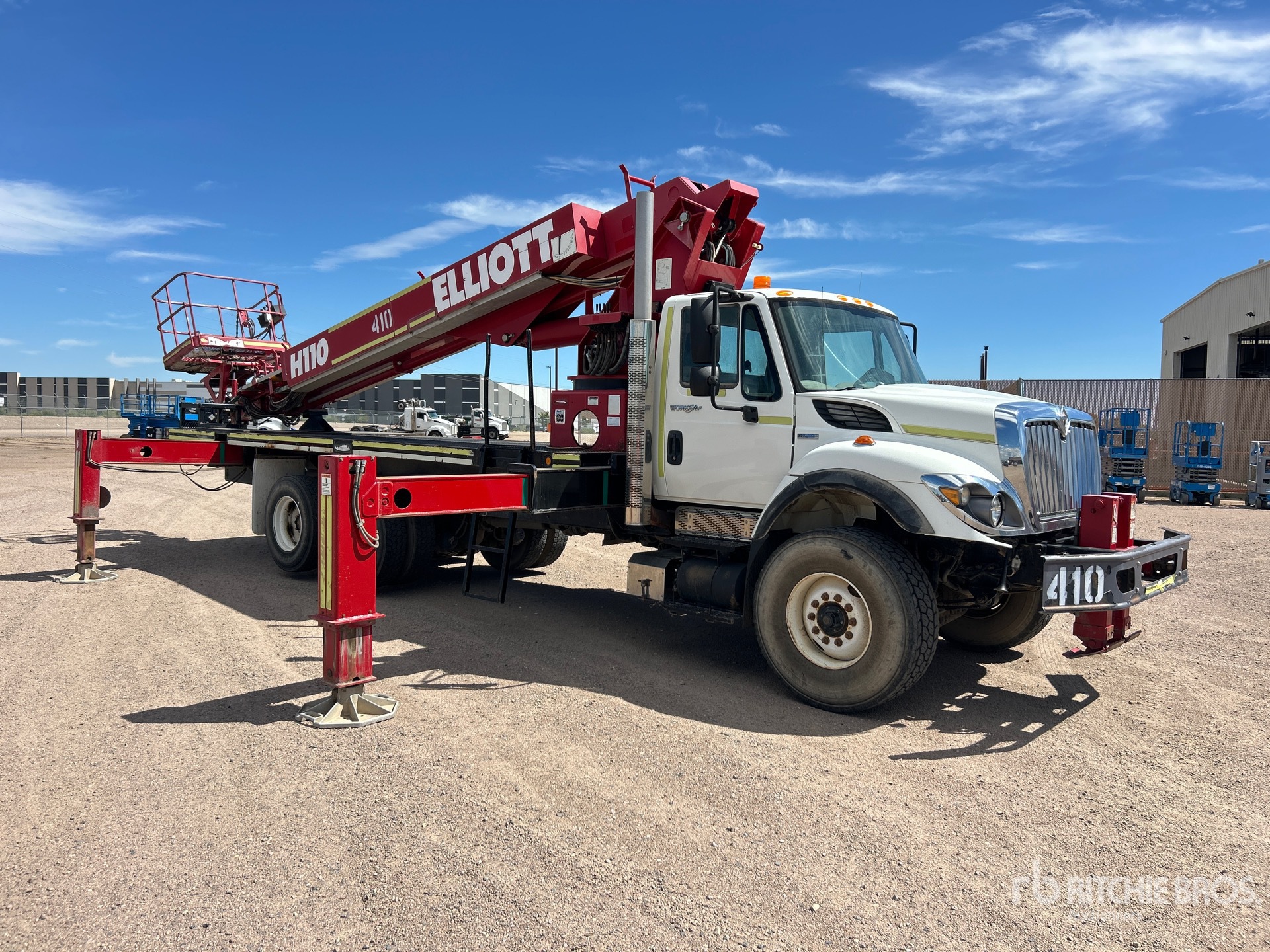 2009 International 7500 SBA