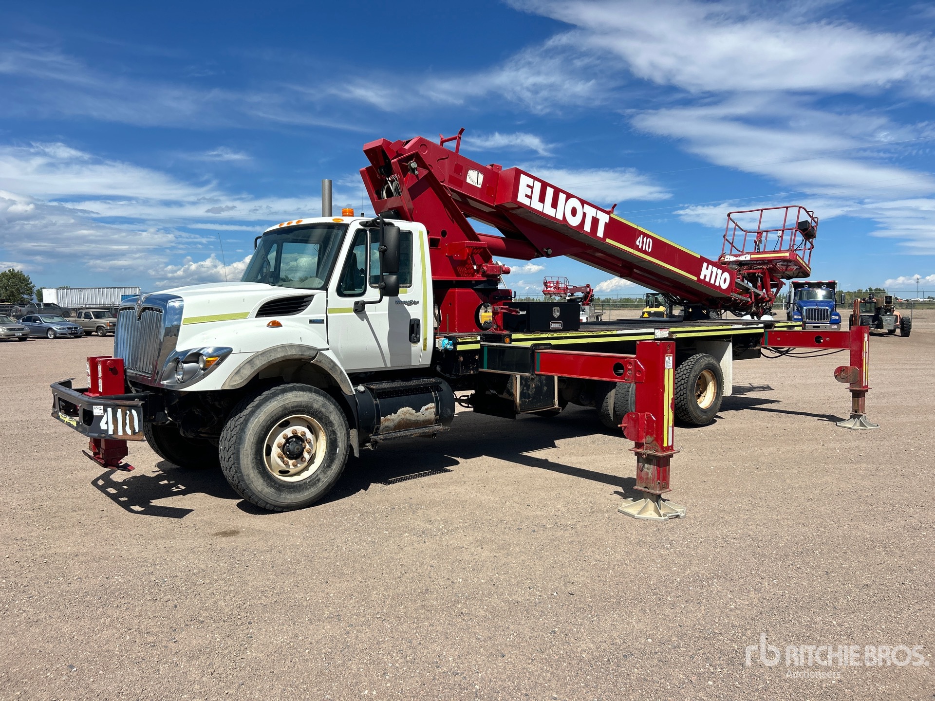 Photo of 2009 International 7500 SBA