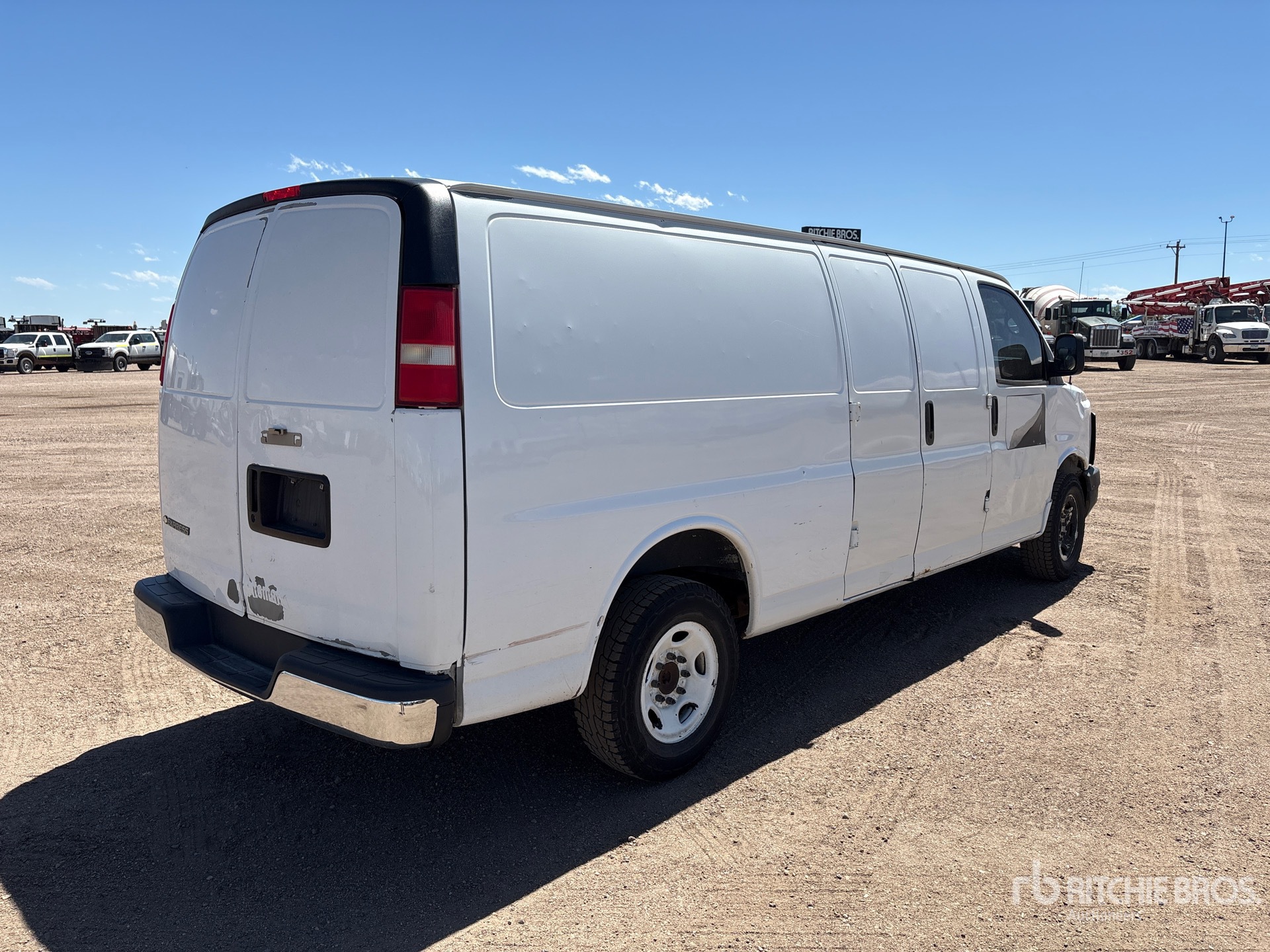 General Appearance with Picture, Right Rear Corner