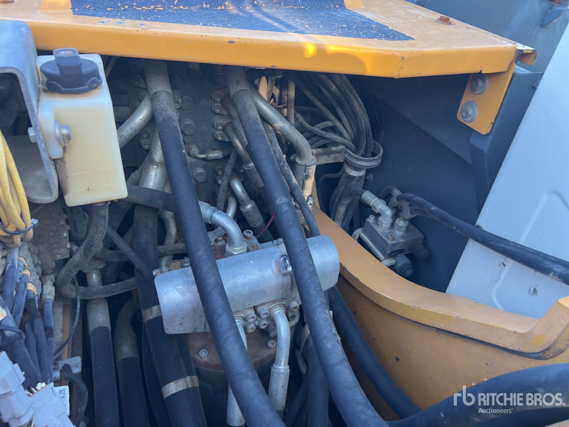 2013 Liebherr R906 LC LITRONI