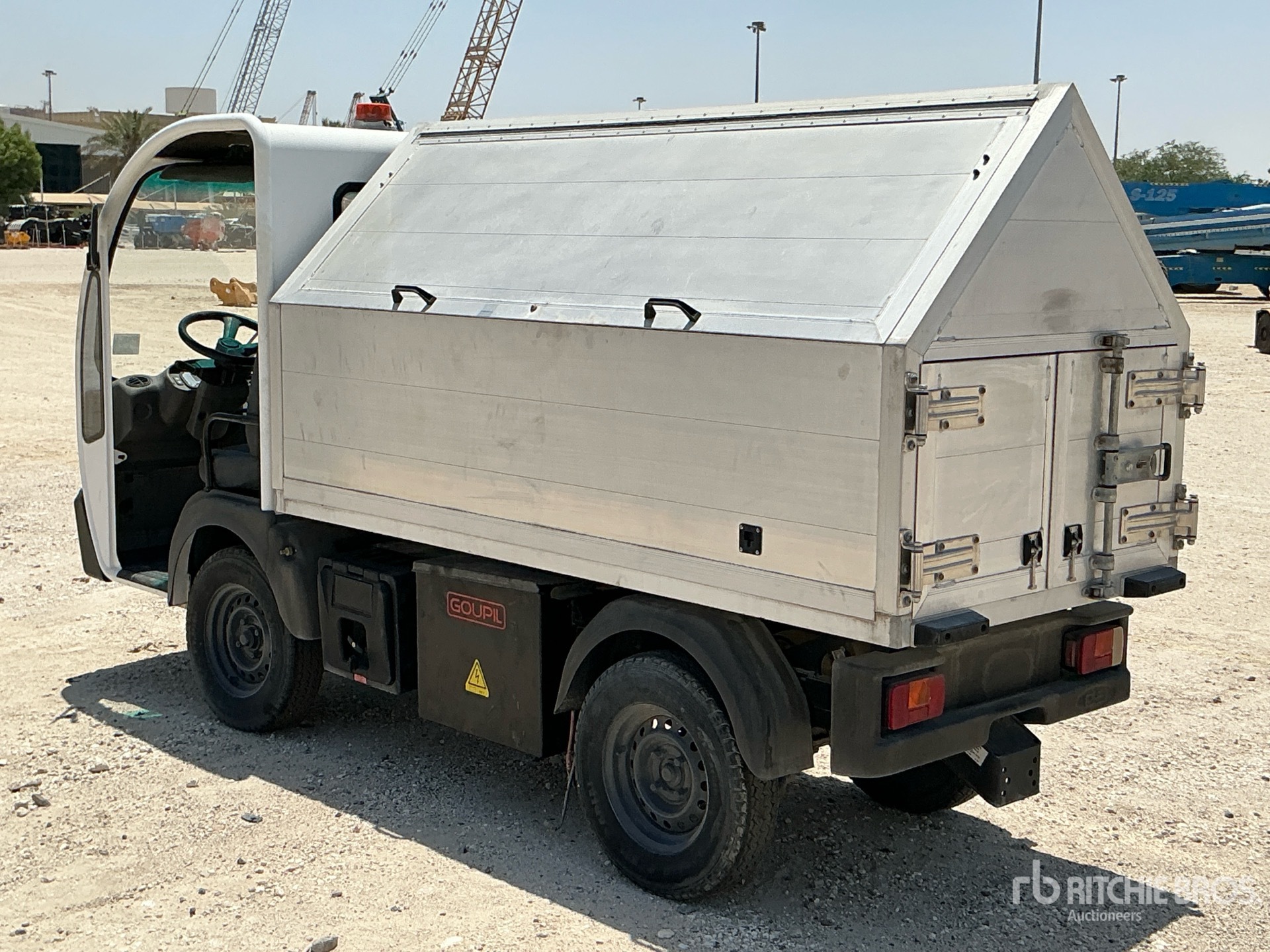 General Appearance with Picture, Left Rear Corner