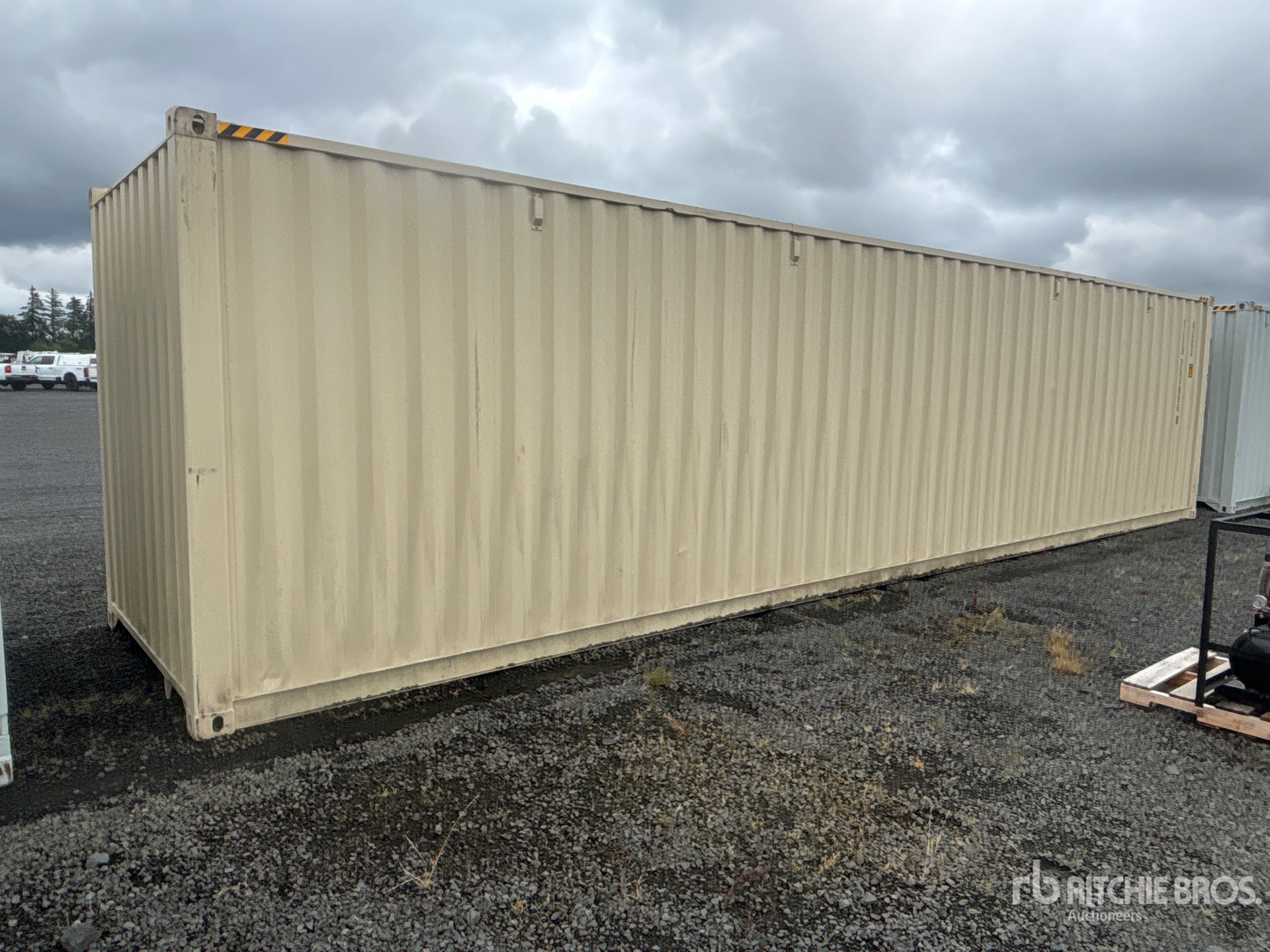 General Appearance with Picture, Right Rear Corner