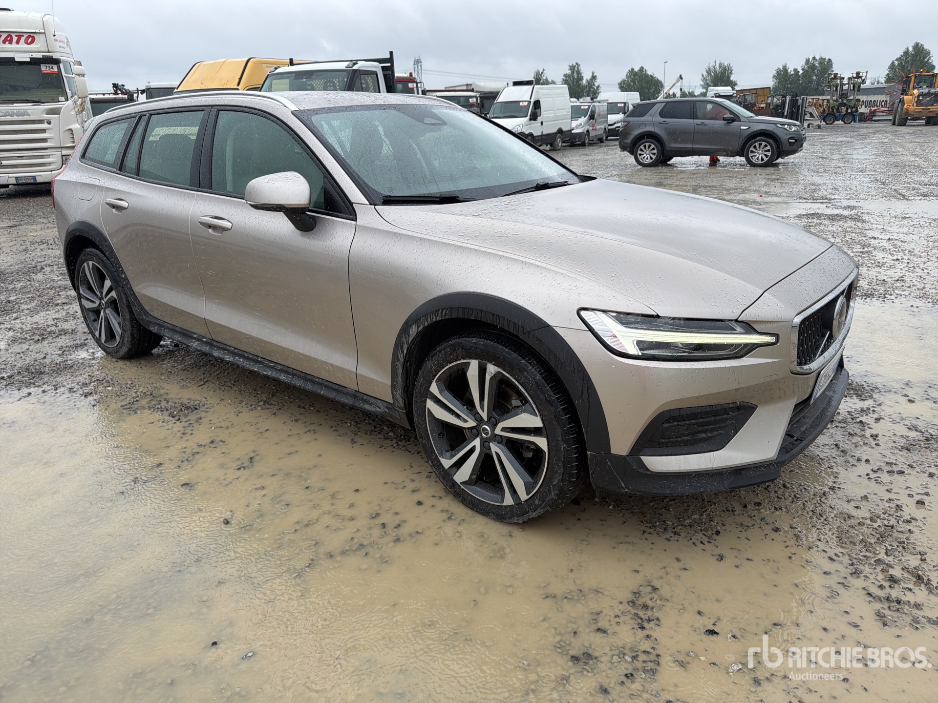 General Appearance with Picture, Right Front Corner