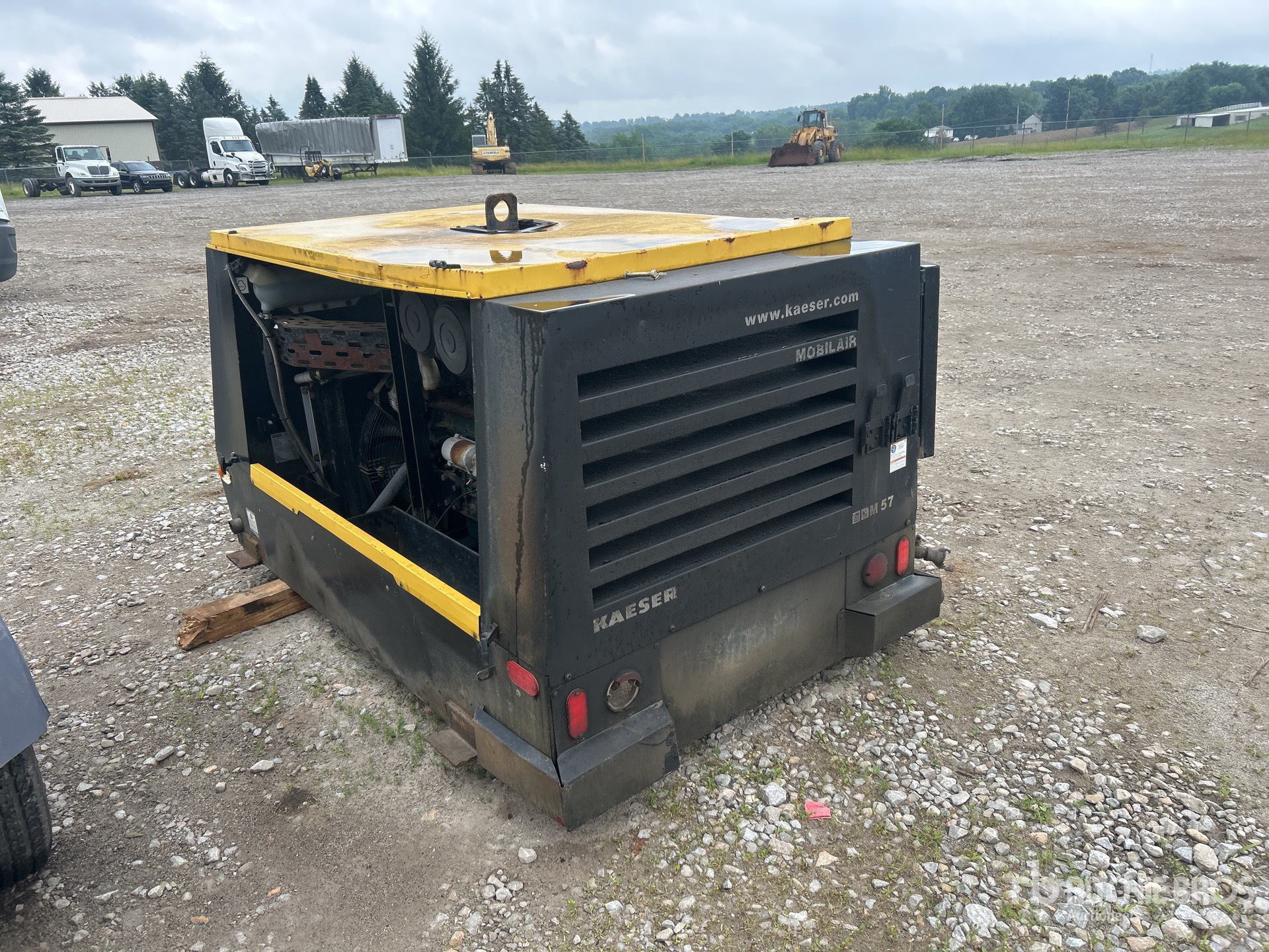 General Appearance with Picture, Left Rear Corner