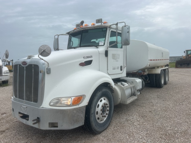 2011 Peterbilt 386 6x4 Water Truck