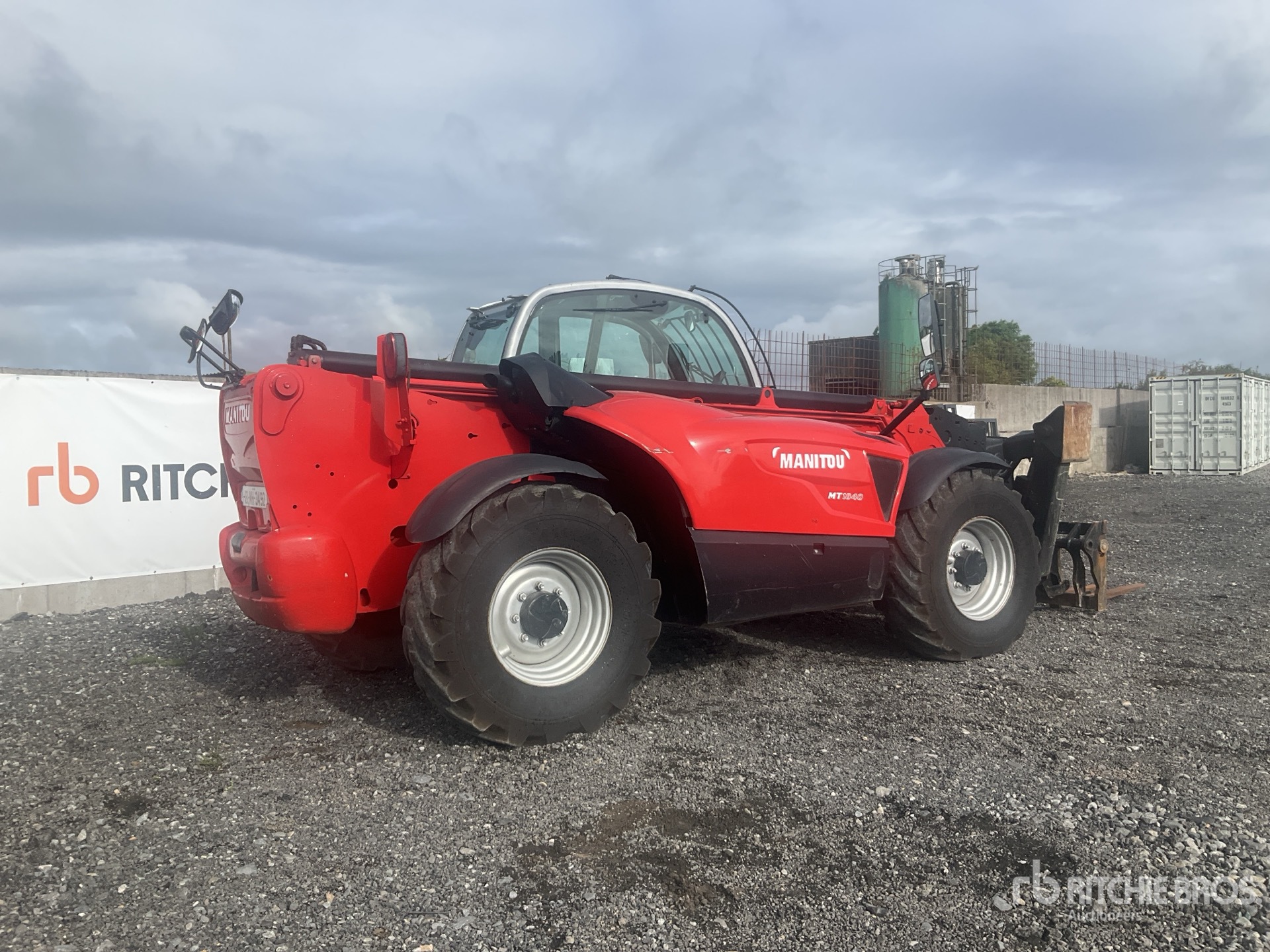 General Appearance with Picture, Right Rear Corner