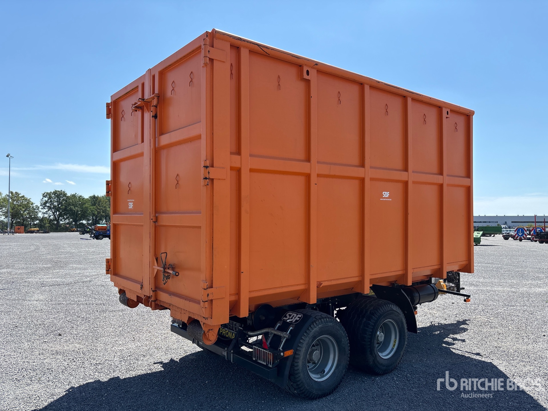 General Appearance with Picture, Right Rear Corner