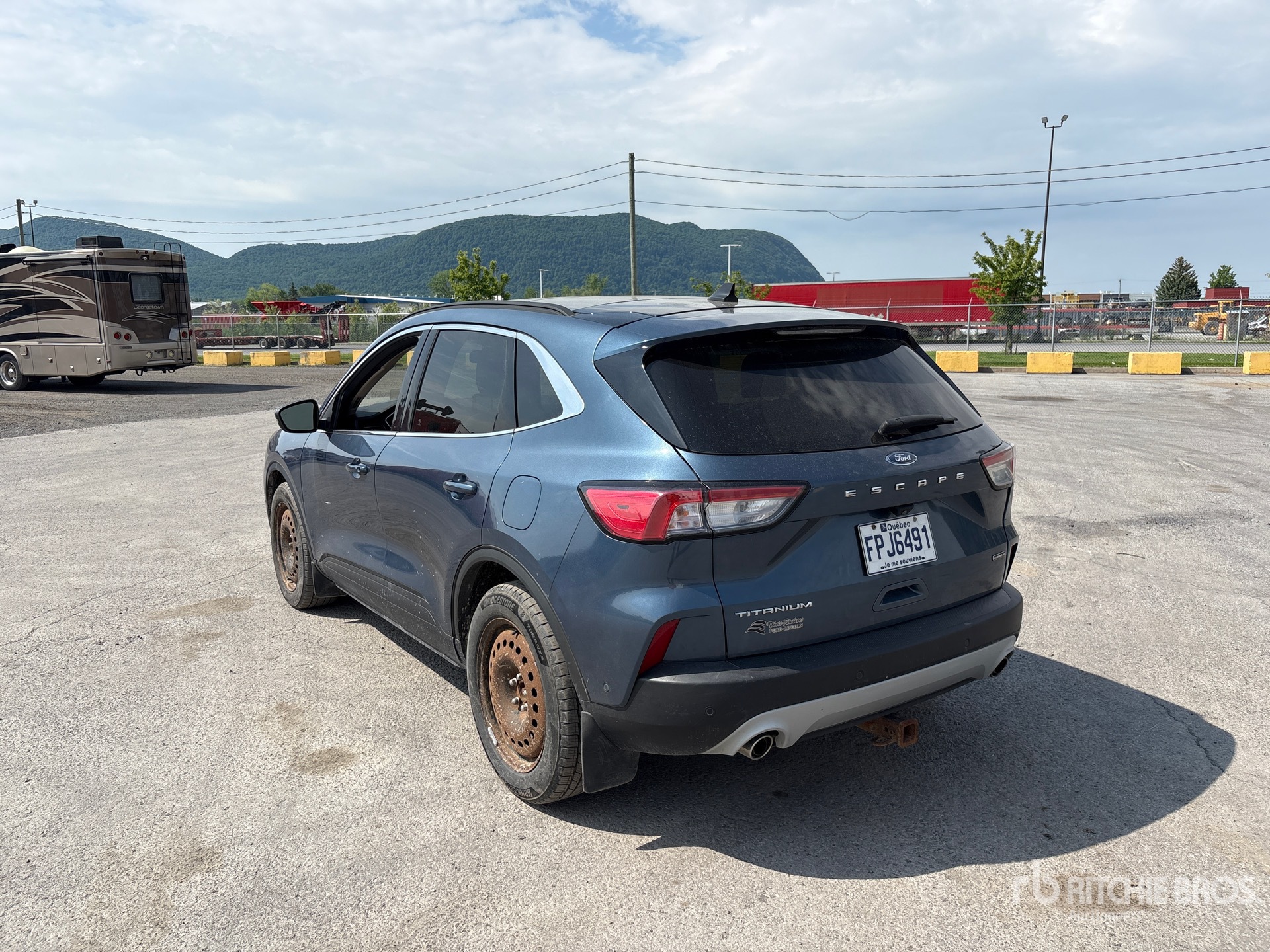 General Appearance with Picture, Left Rear Corner