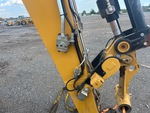 Hydraulics with Auxiliary Hydraulic Plumbing
