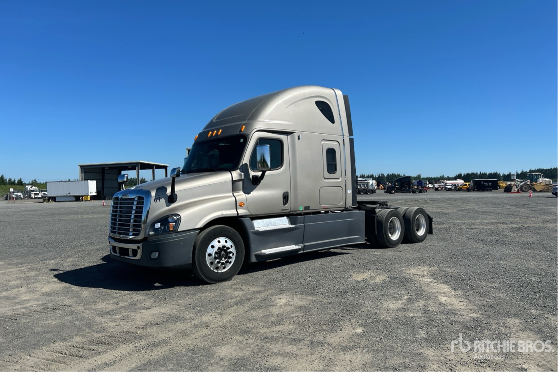 General Appearance with Picture, Left Front Corner
