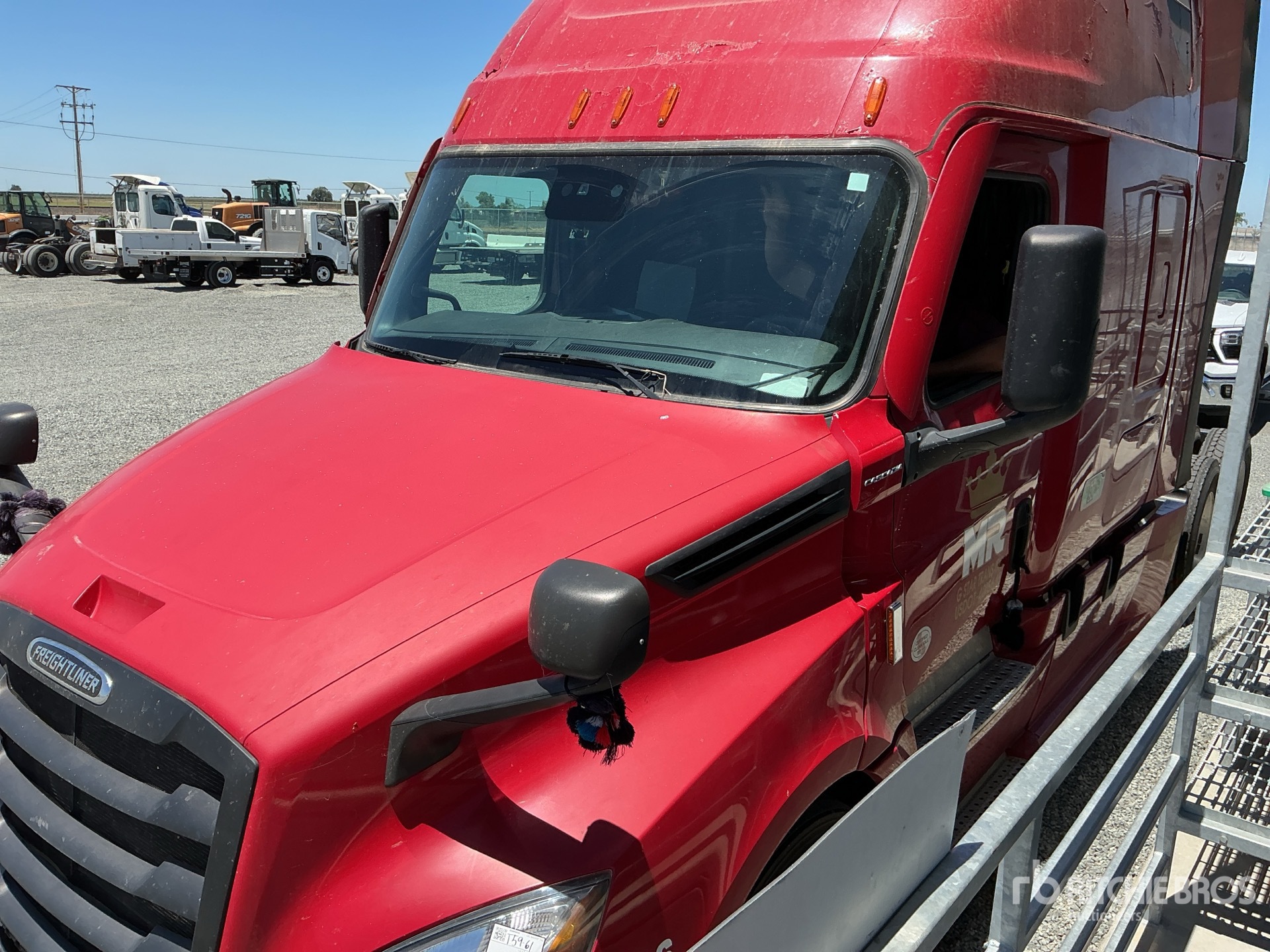 2020 Freightliner CASCADIA 126