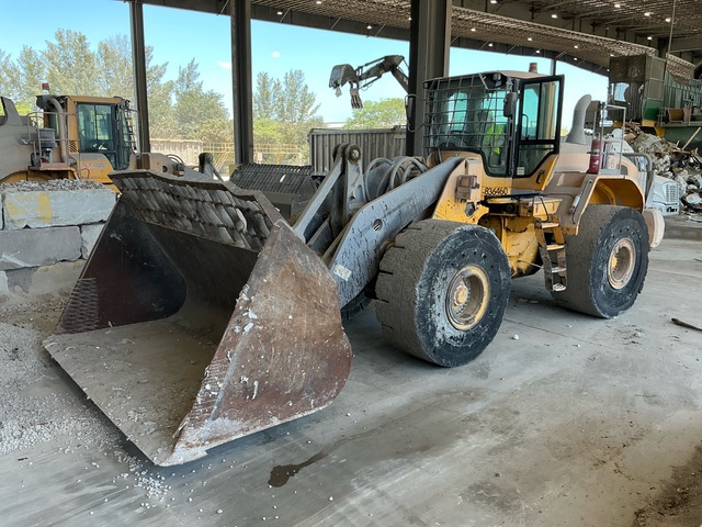 Volvo L220G Wheel Loader