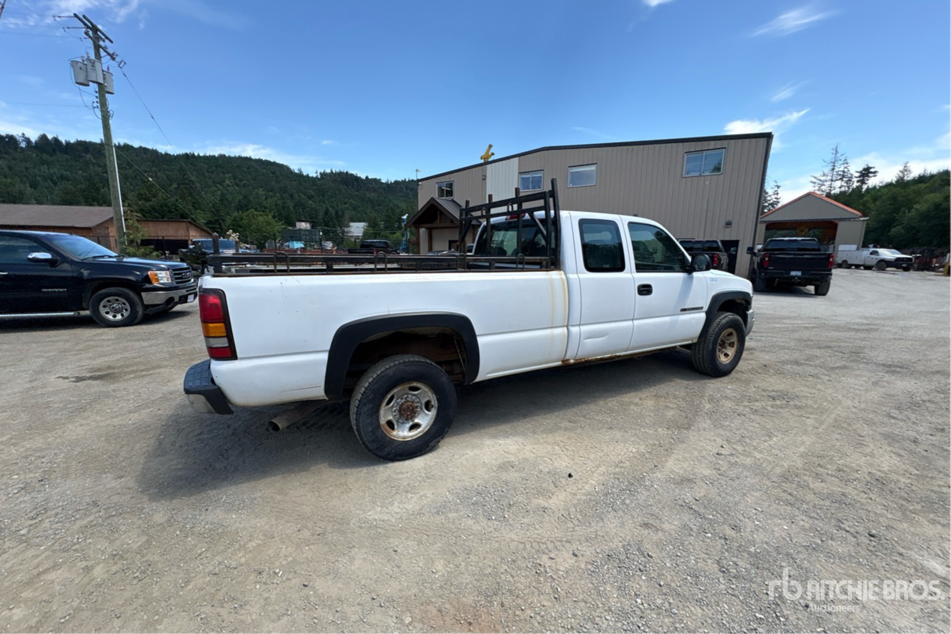 General Appearance with Picture, Right Rear Corner
