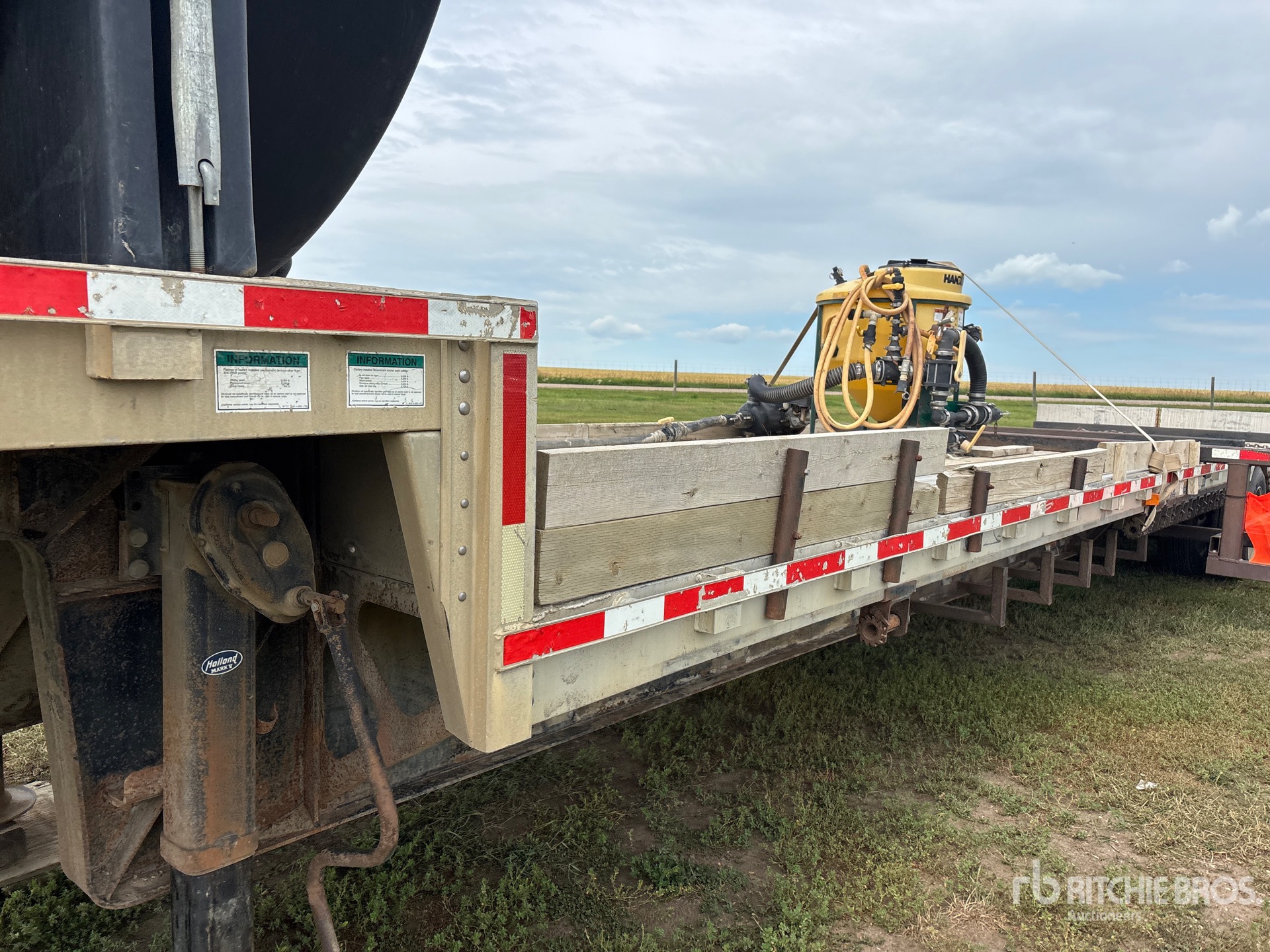 2000 Wilson 51 ft Tri/A