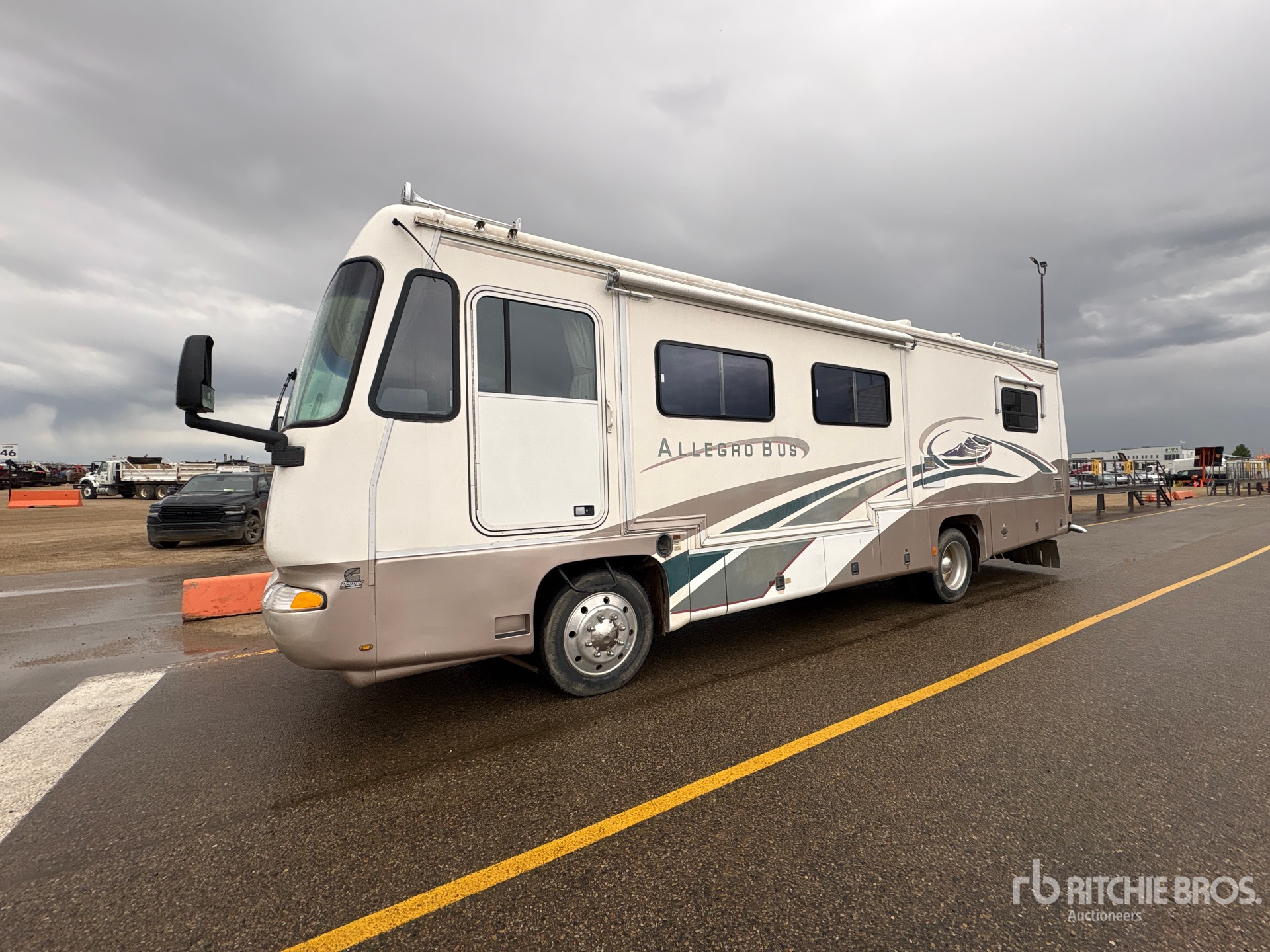 1999 Freightliner X-LINE