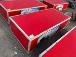 General Appearance with Bild, Ecke vorne rechts