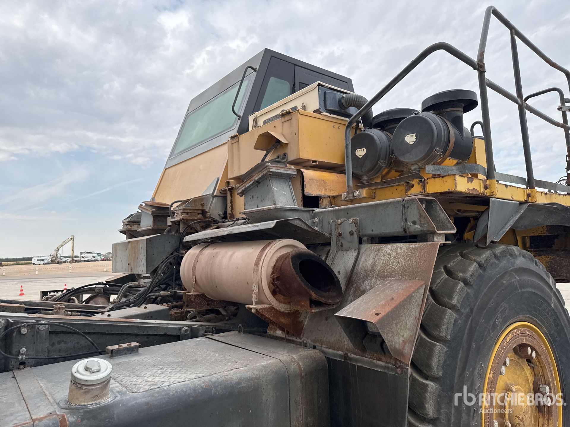 2007 Komatsu HD405-7