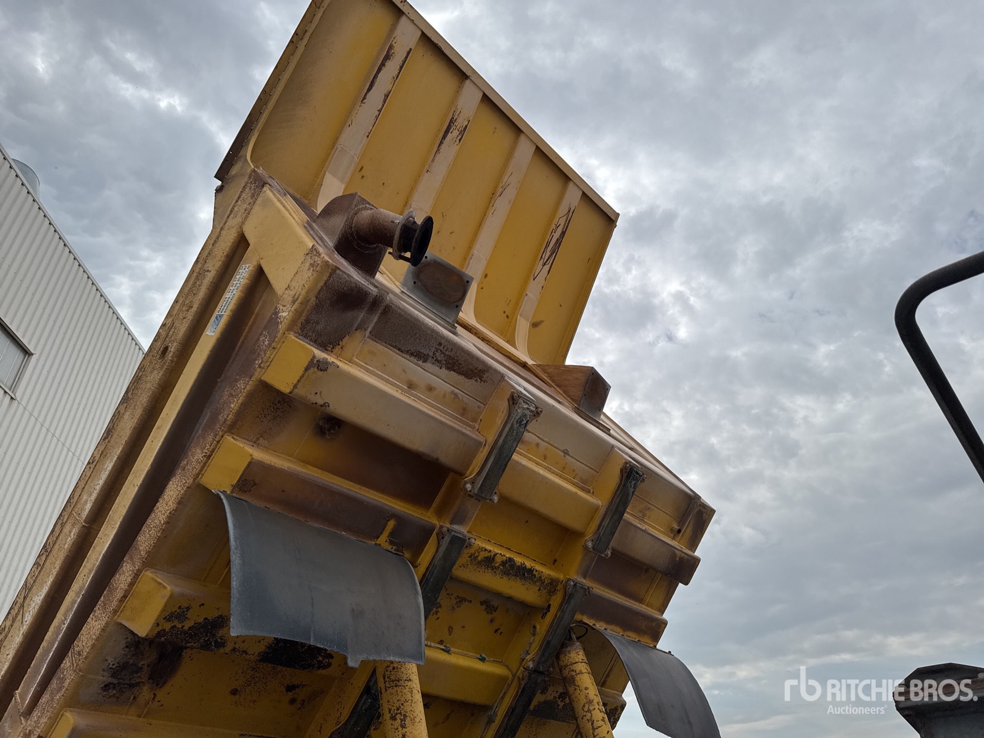 2007 Komatsu HD405-7