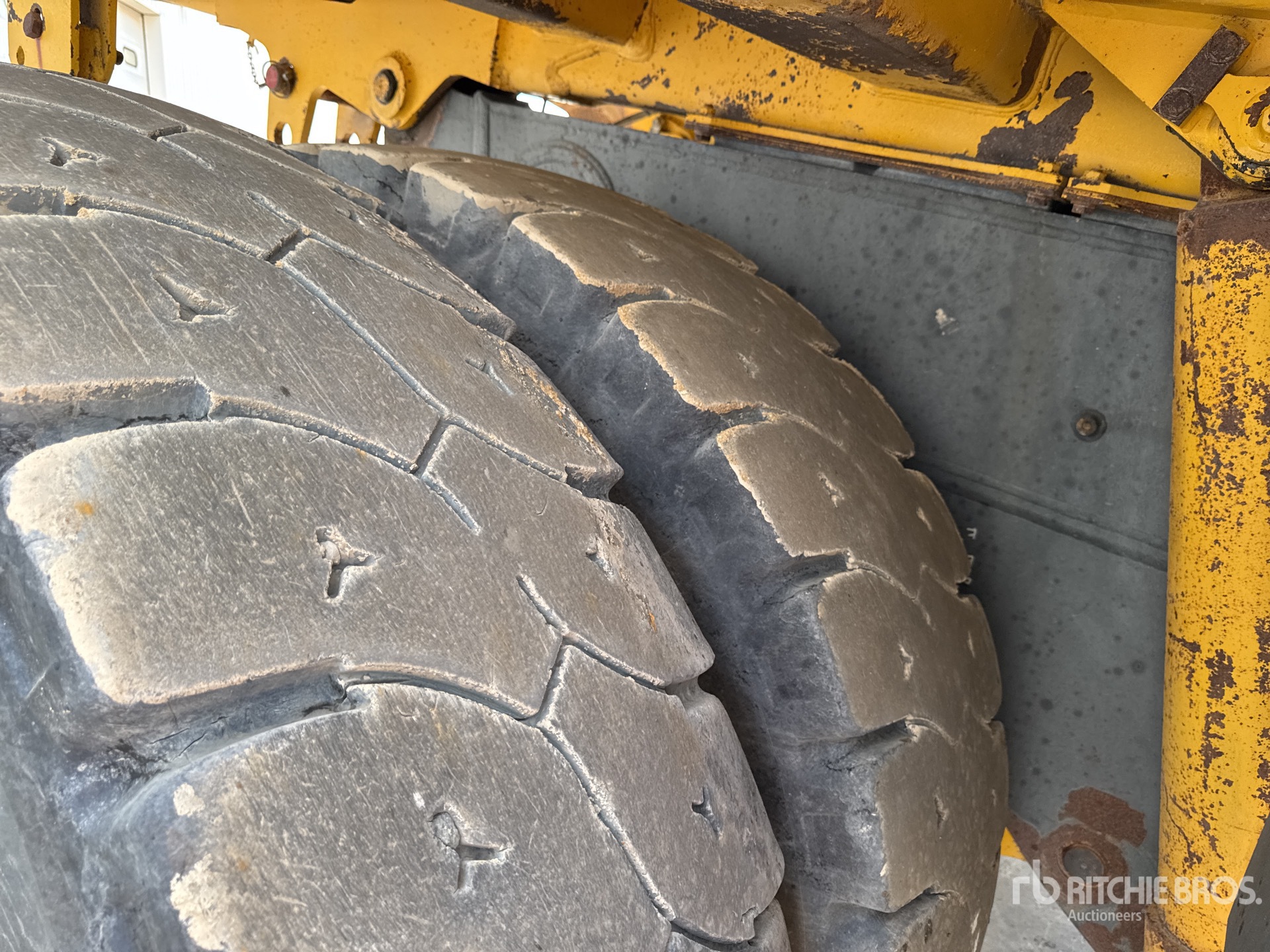 2007 Komatsu HD405-7
