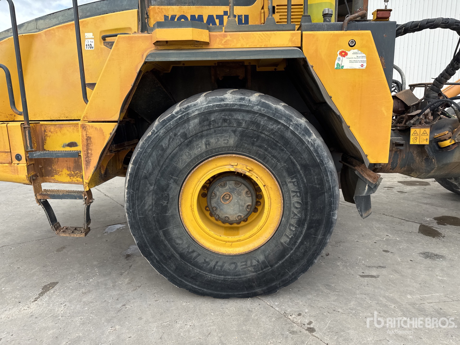 2013 Komatsu HM400-3
