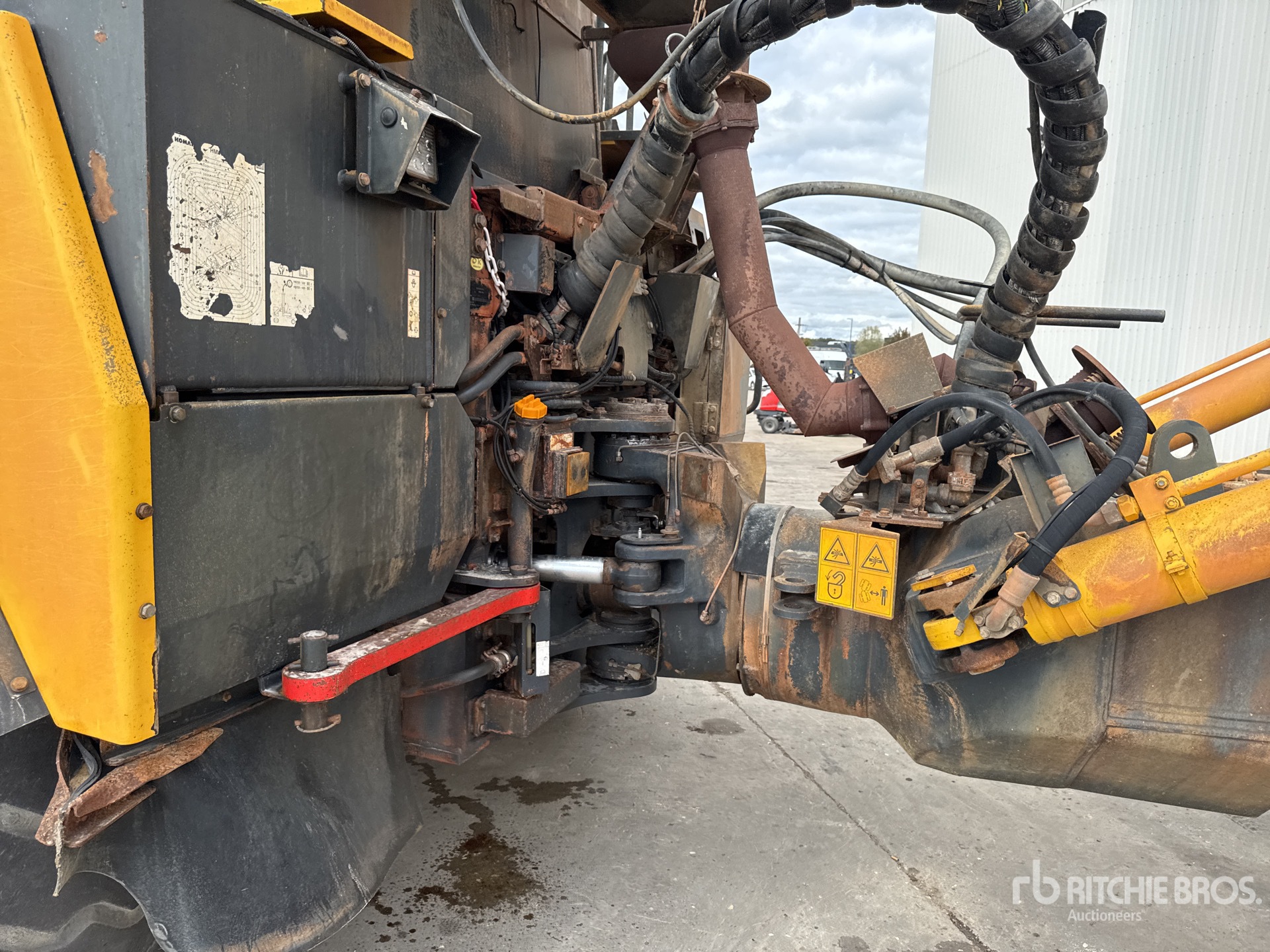 2013 Komatsu HM400-3
