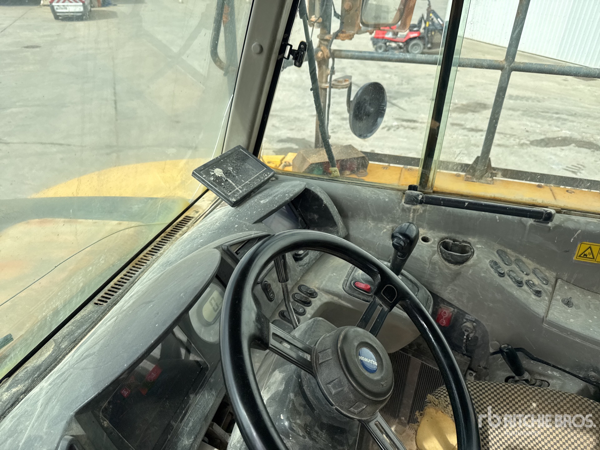2013 Komatsu HM400-3
