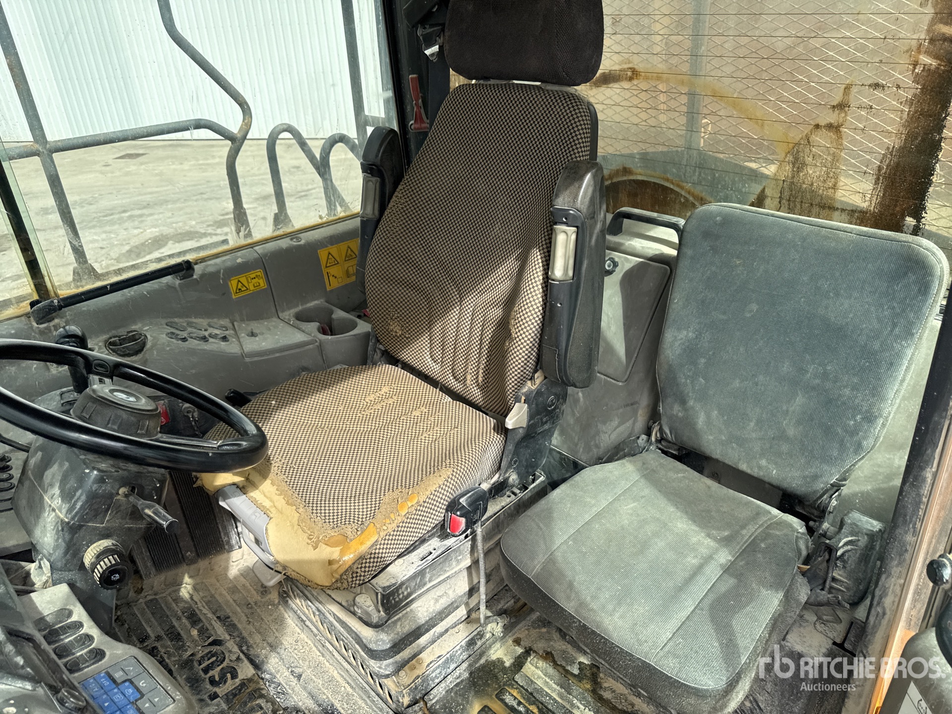 2013 Komatsu HM400-3