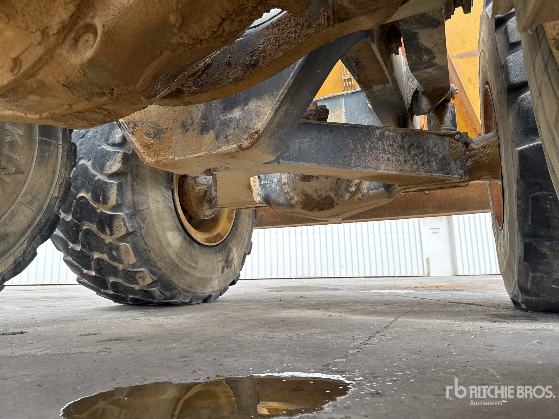 2013 Komatsu HM400-3