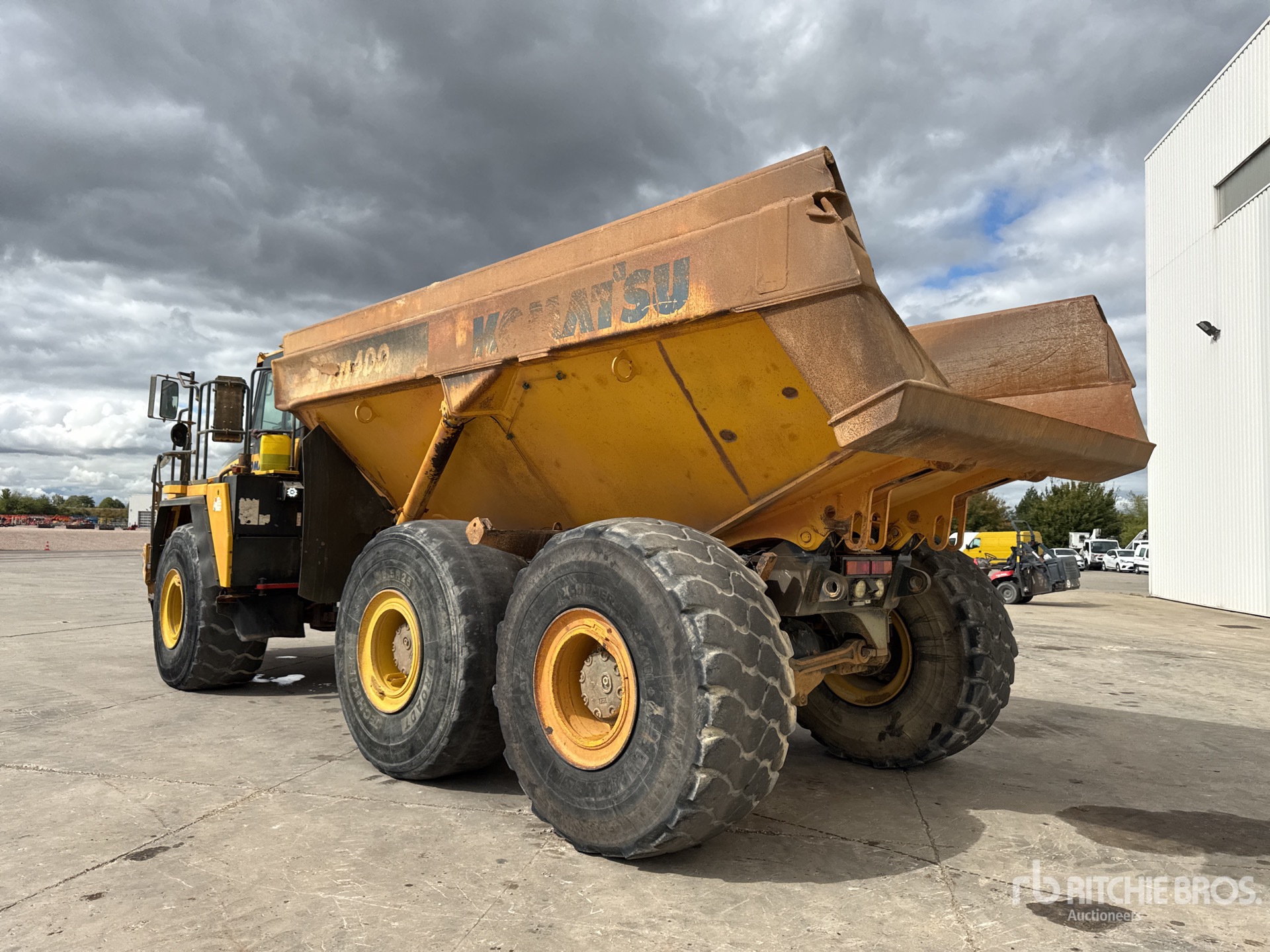 2013 Komatsu HM400-3
