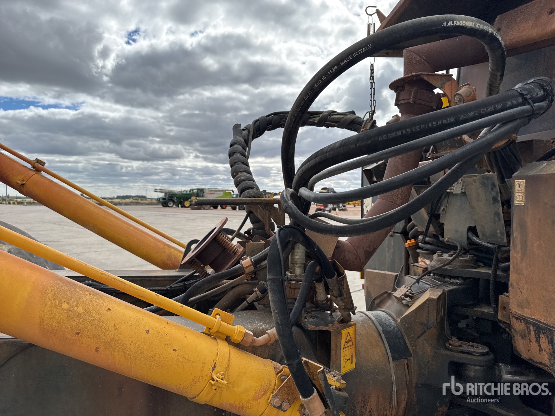 2013 Komatsu HM400-3