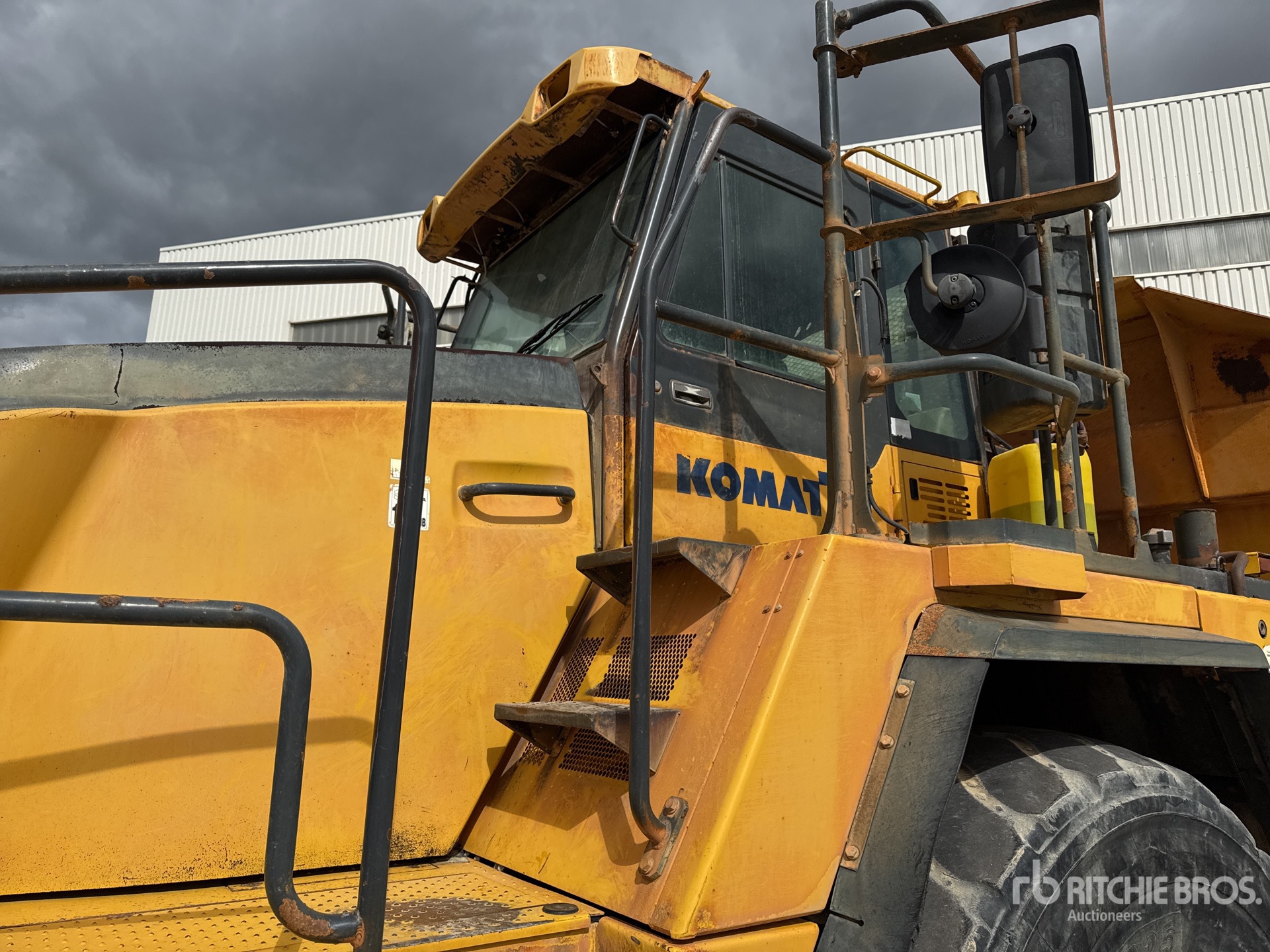 2013 Komatsu HM400-3